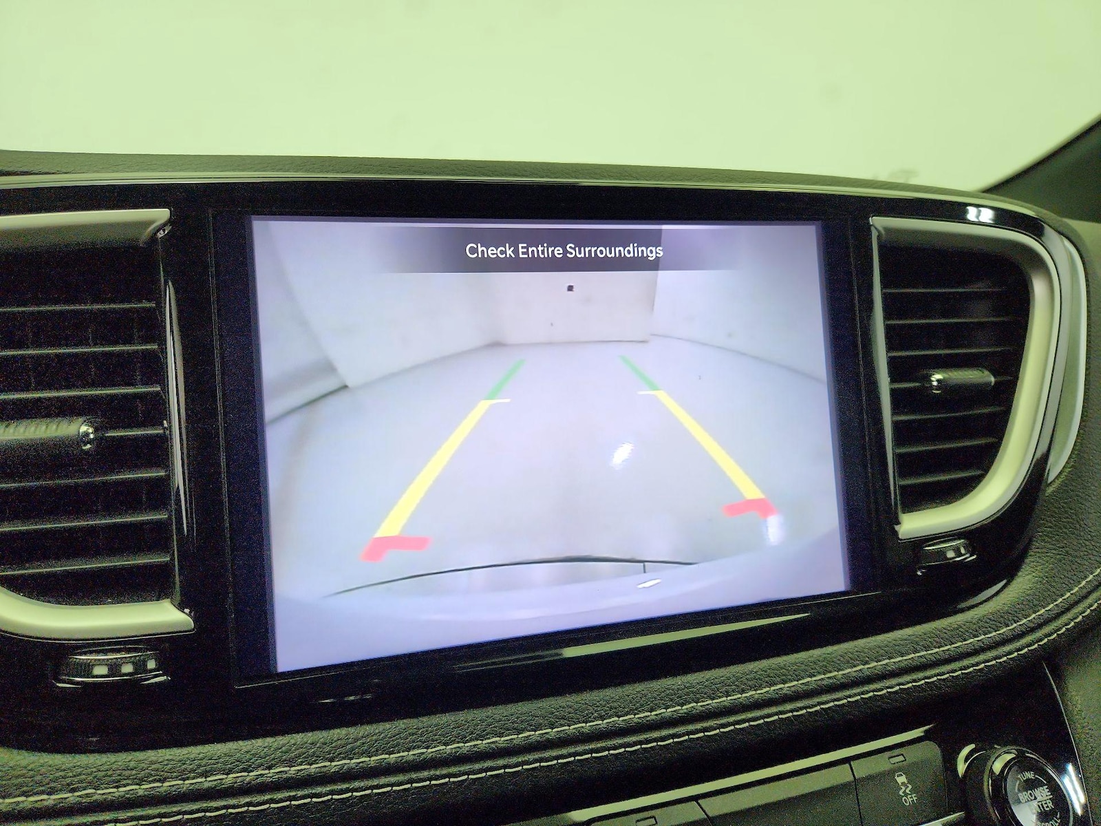 2022 Chrysler Pacifica Hybrid Touring L - Photo 15