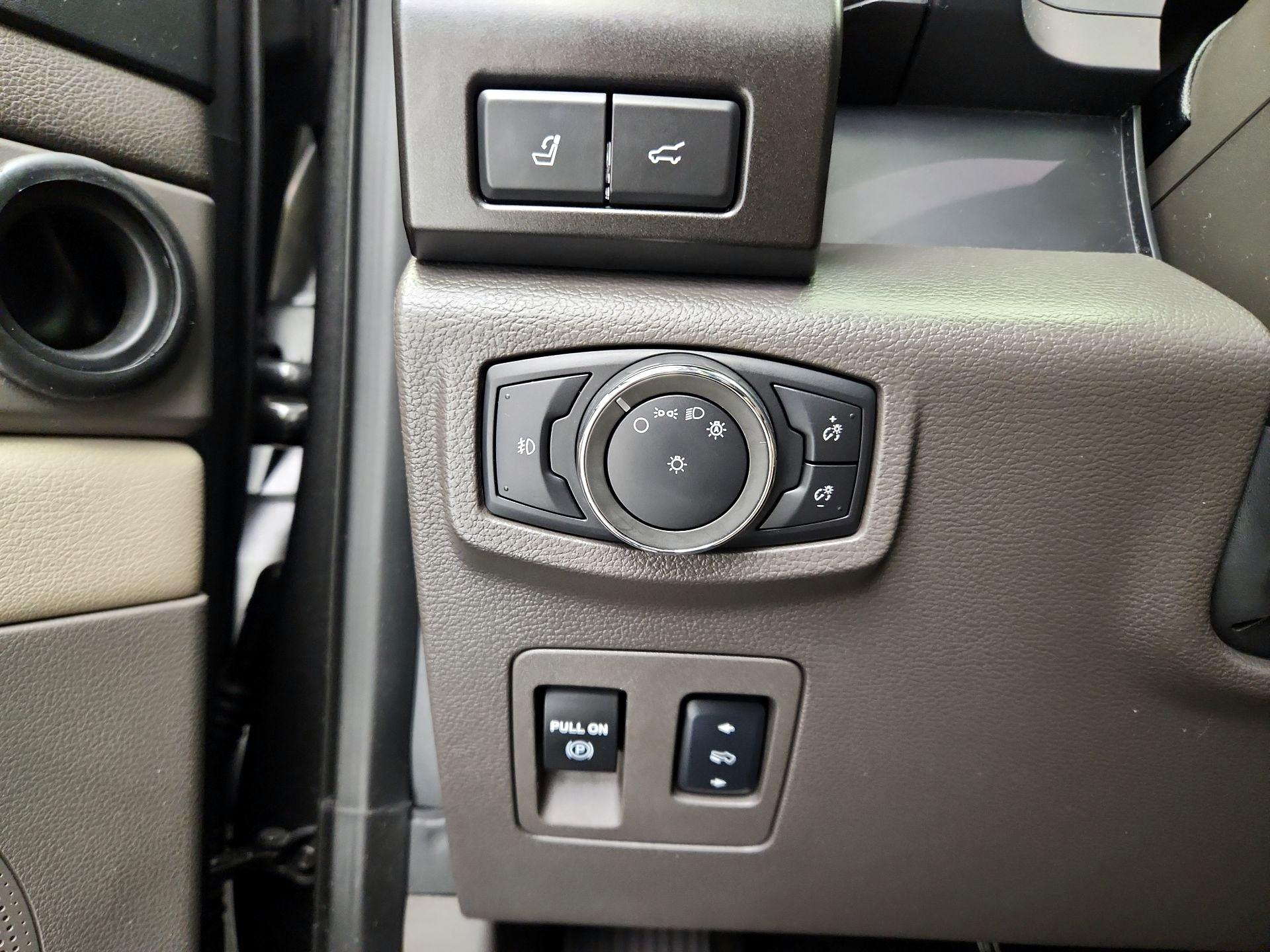 Thumbnail: 2018 Ford Expedition - 13