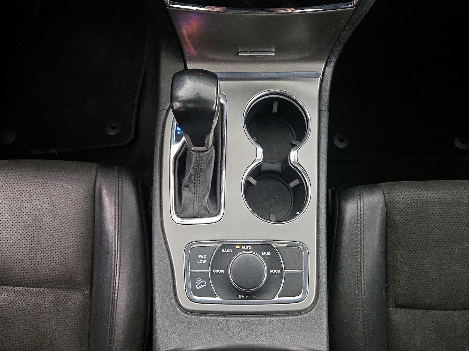 2020 Jeep Grand Cherokee North Edition - Photo 17