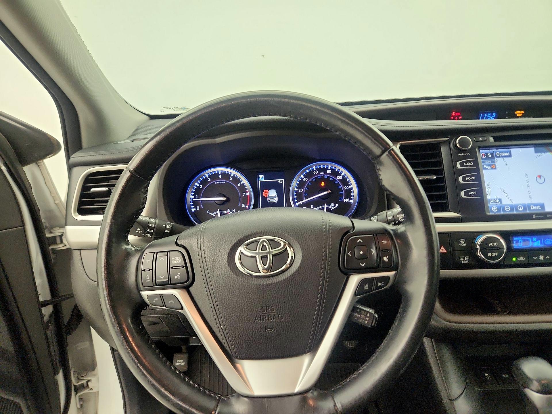 Thumbnail: 2018 Toyota Highlander - 10