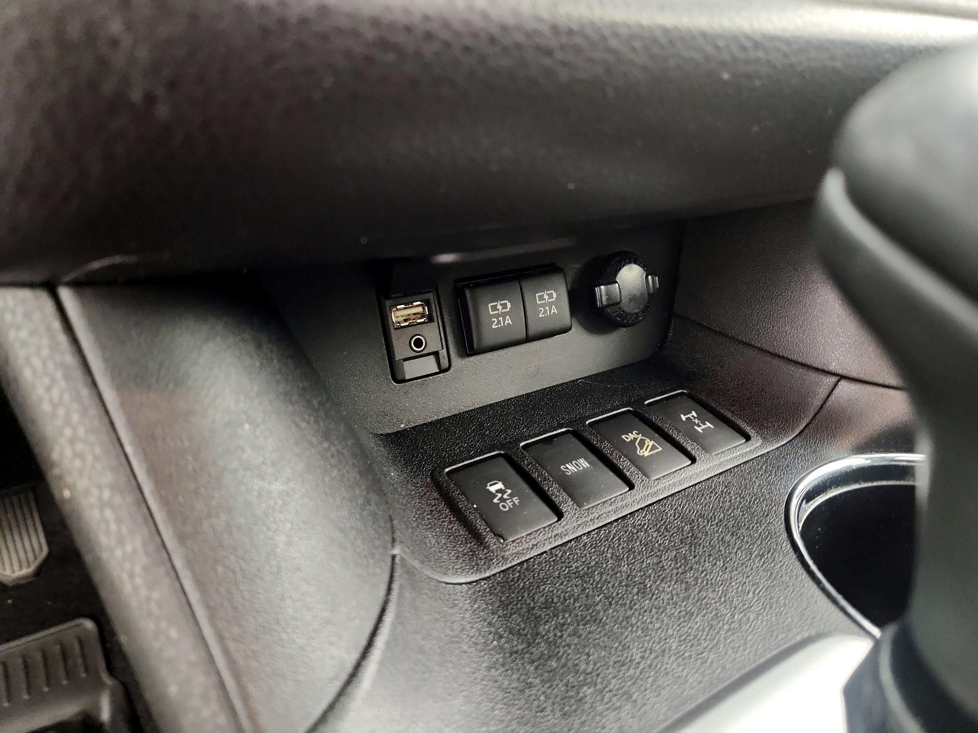 Thumbnail: 2018 Toyota Highlander - 19
