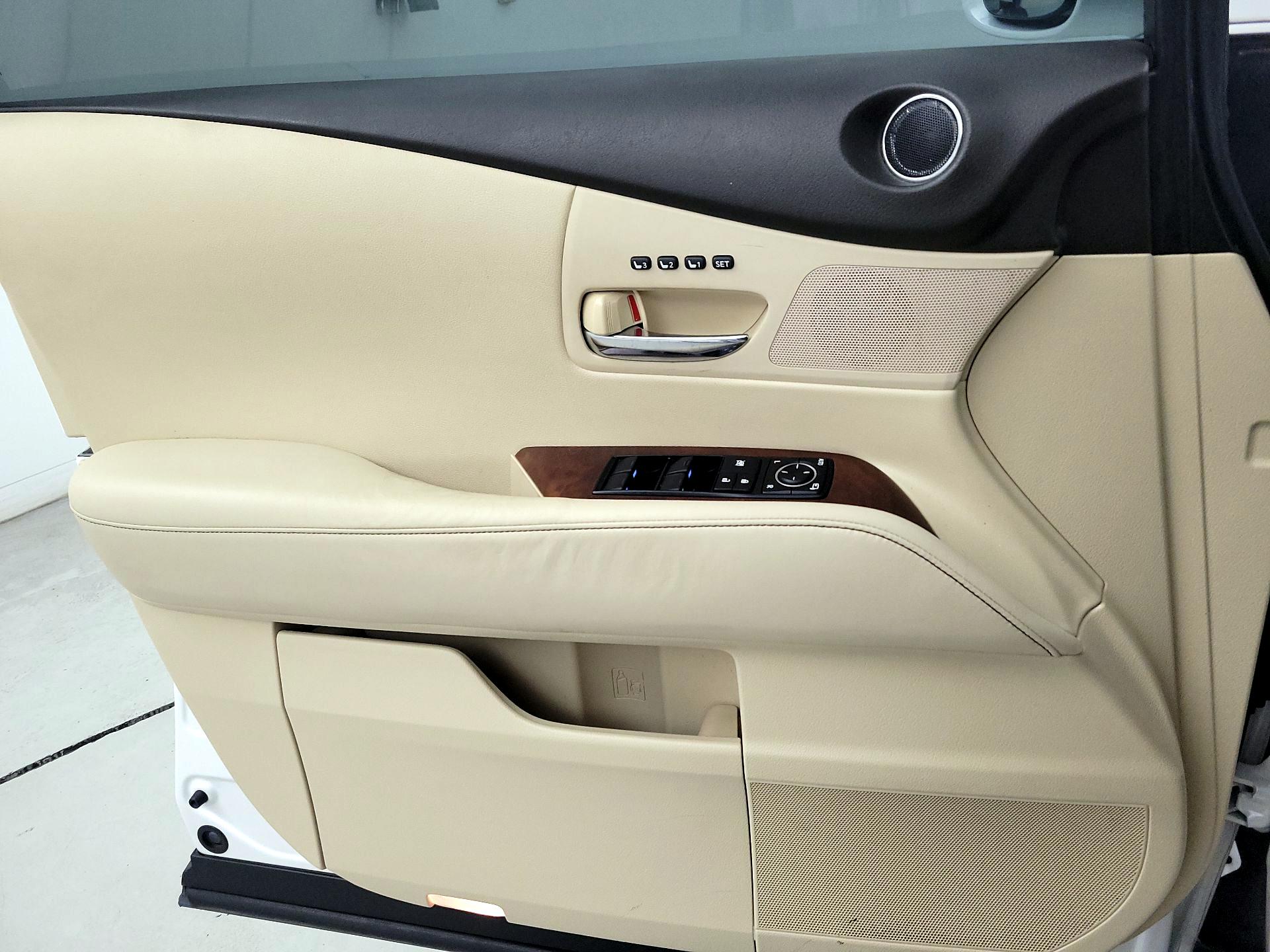 Thumbnail: 2015 Lexus RX - 12