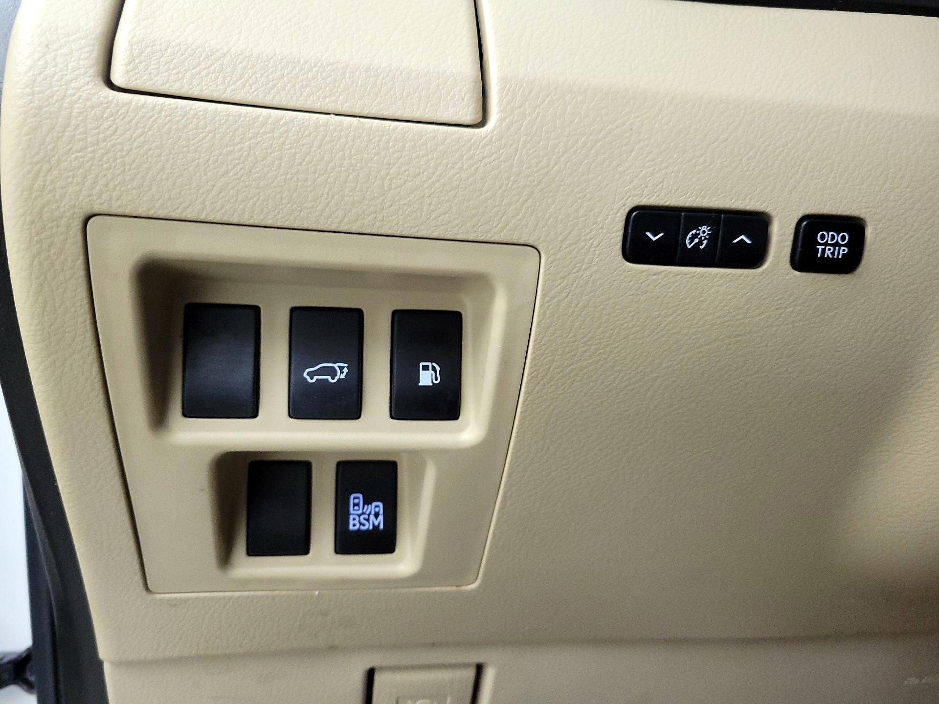 Thumbnail: 2015 Lexus RX - 13