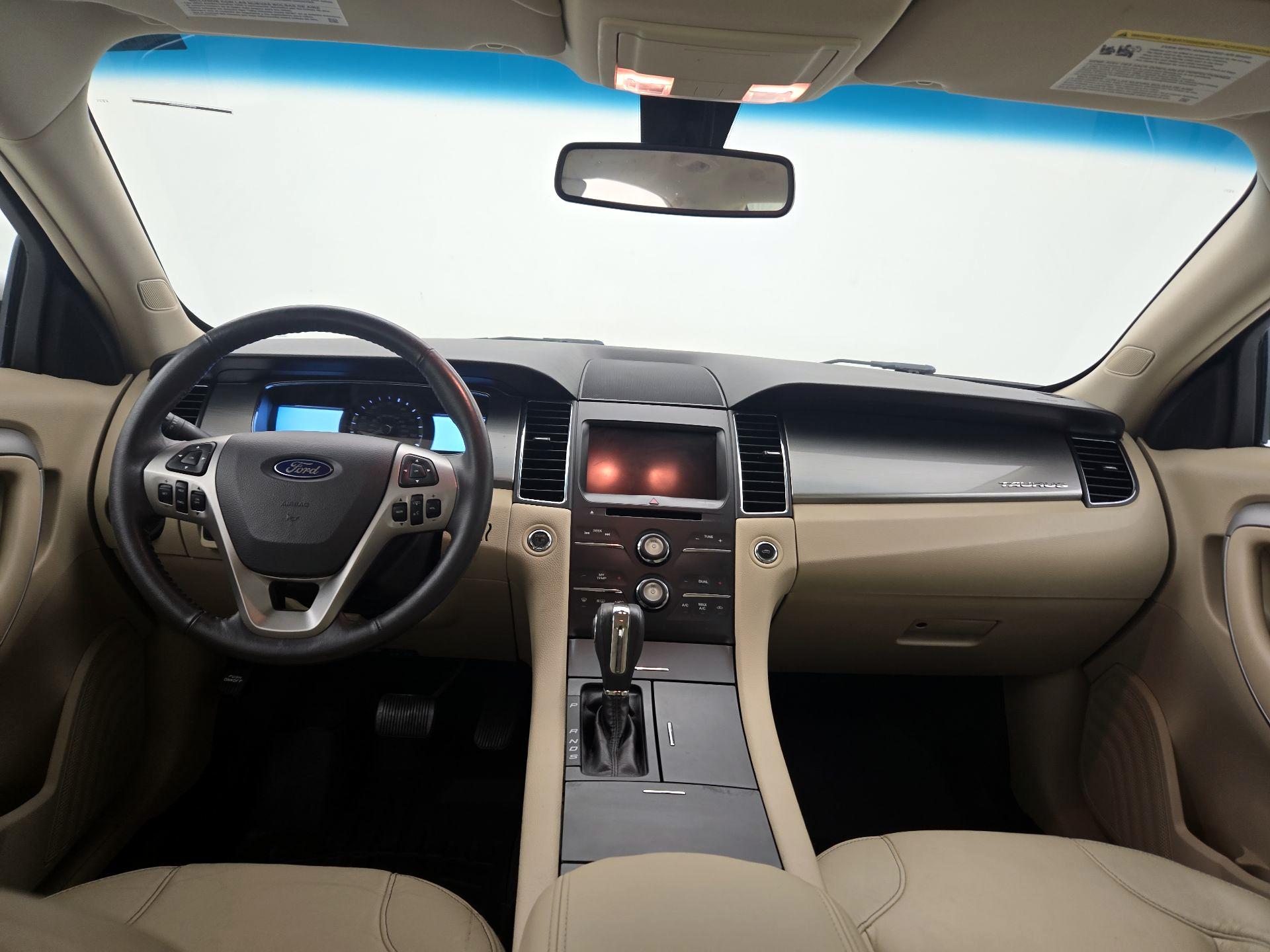 Thumbnail: 2015 Ford Taurus - 9