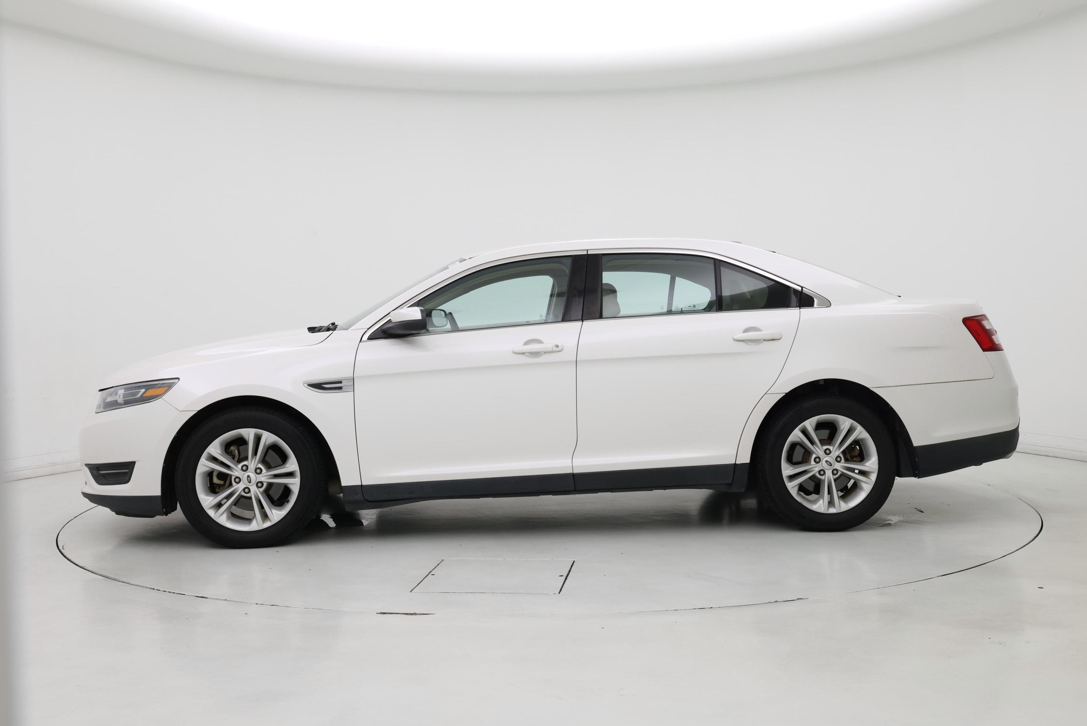 Thumbnail: 2015 Ford Taurus - 3