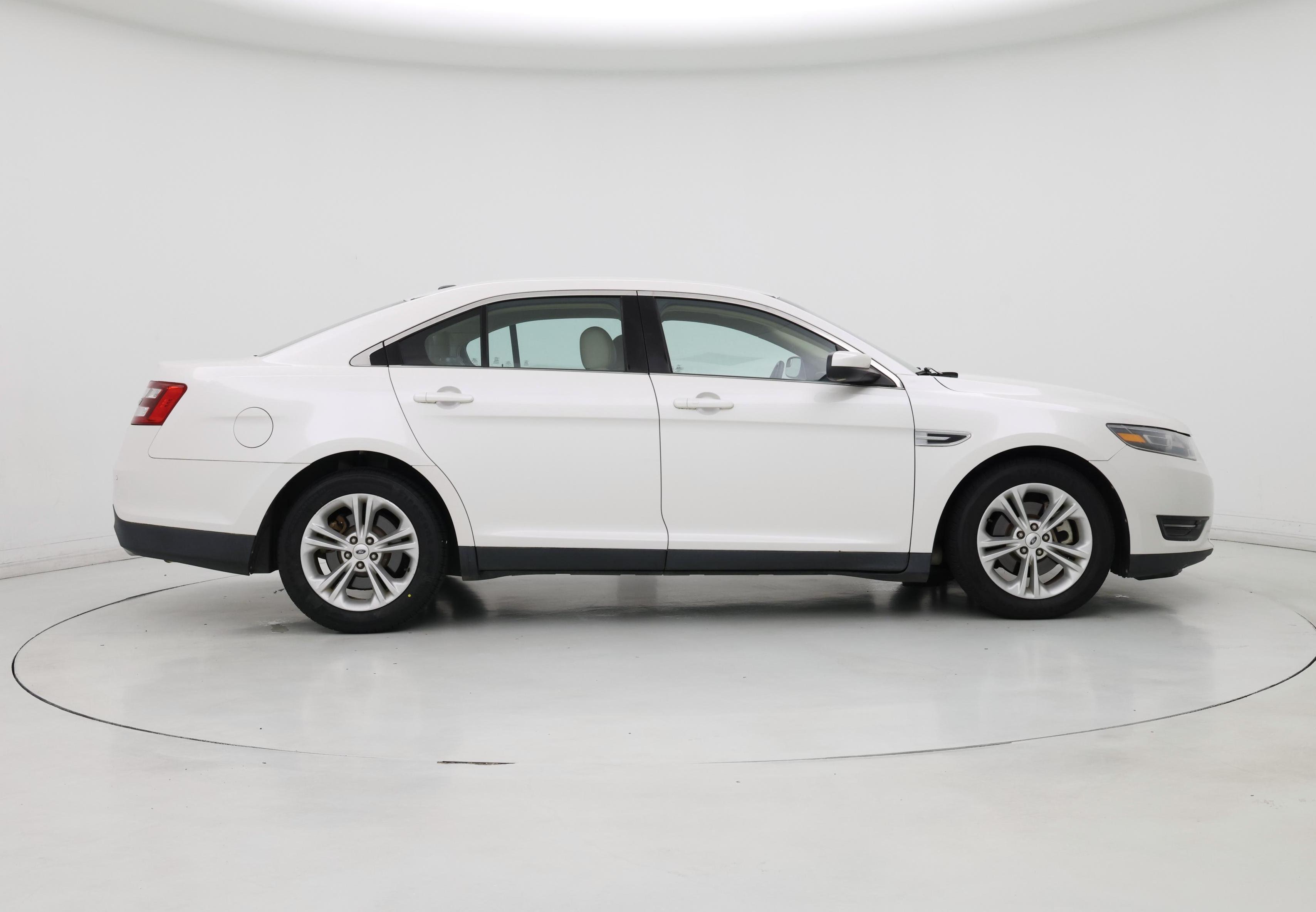 Thumbnail: 2015 Ford Taurus - 7