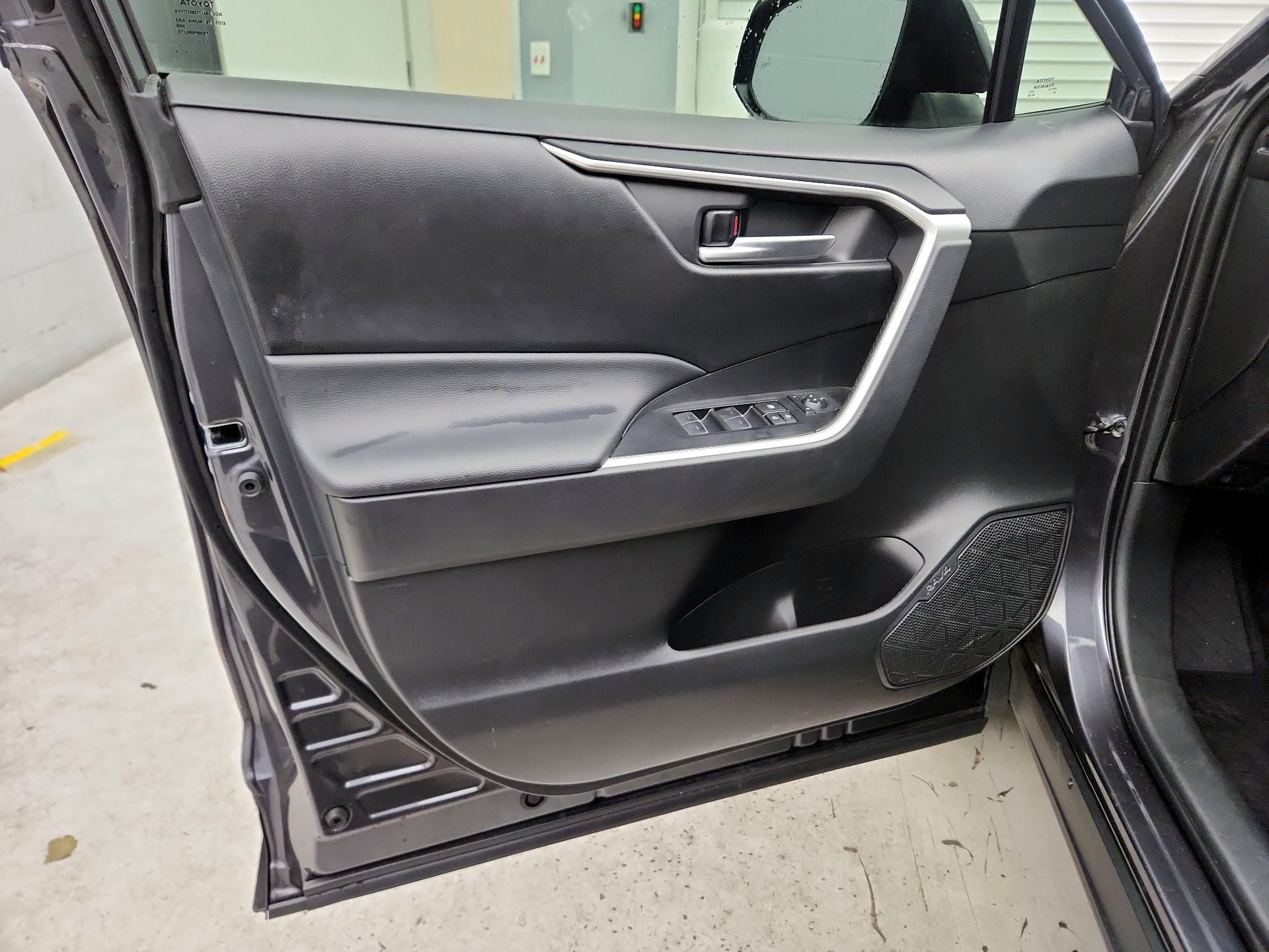 Thumbnail: 2023 Toyota RAV4 - 12