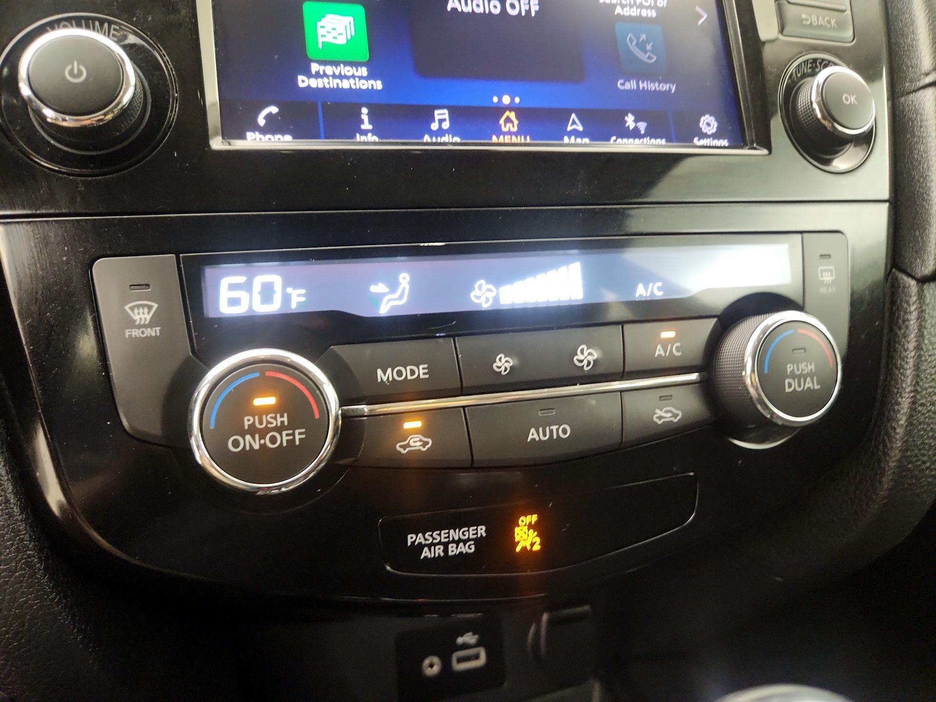 Thumbnail: 2019 Nissan Rogue - 16