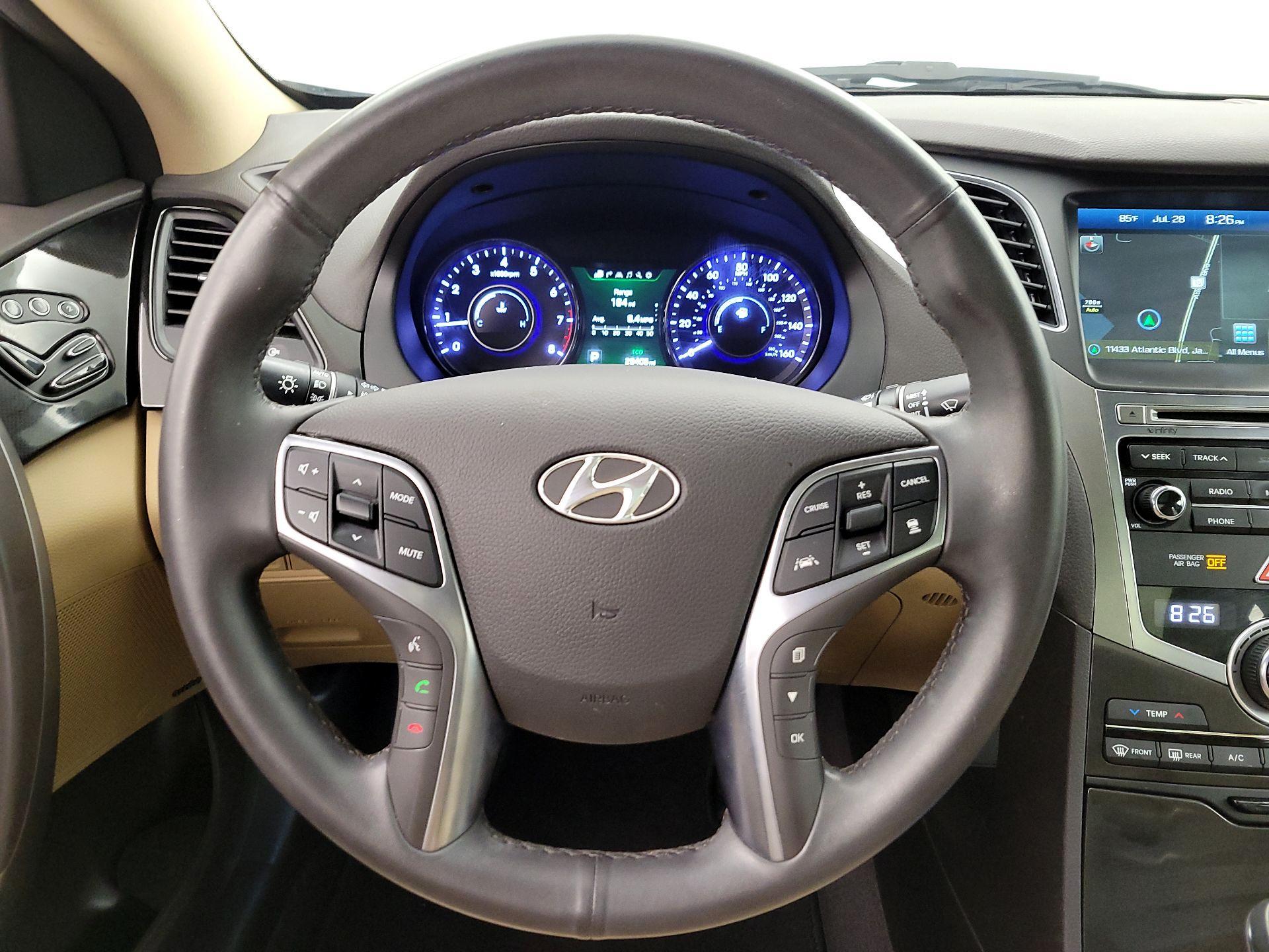 Thumbnail: 2016 Hyundai Azera - 10