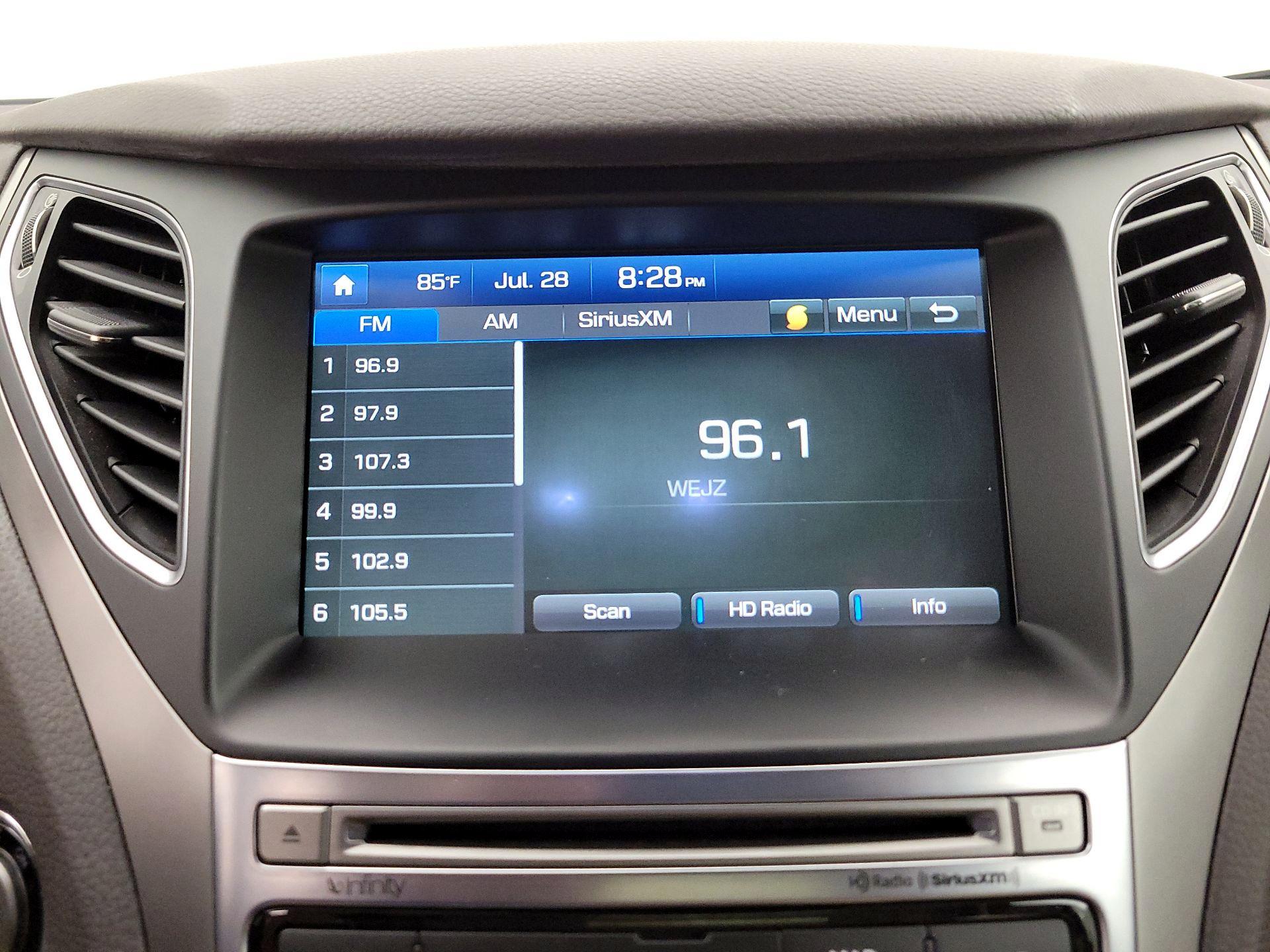 Thumbnail: 2016 Hyundai Azera - 16