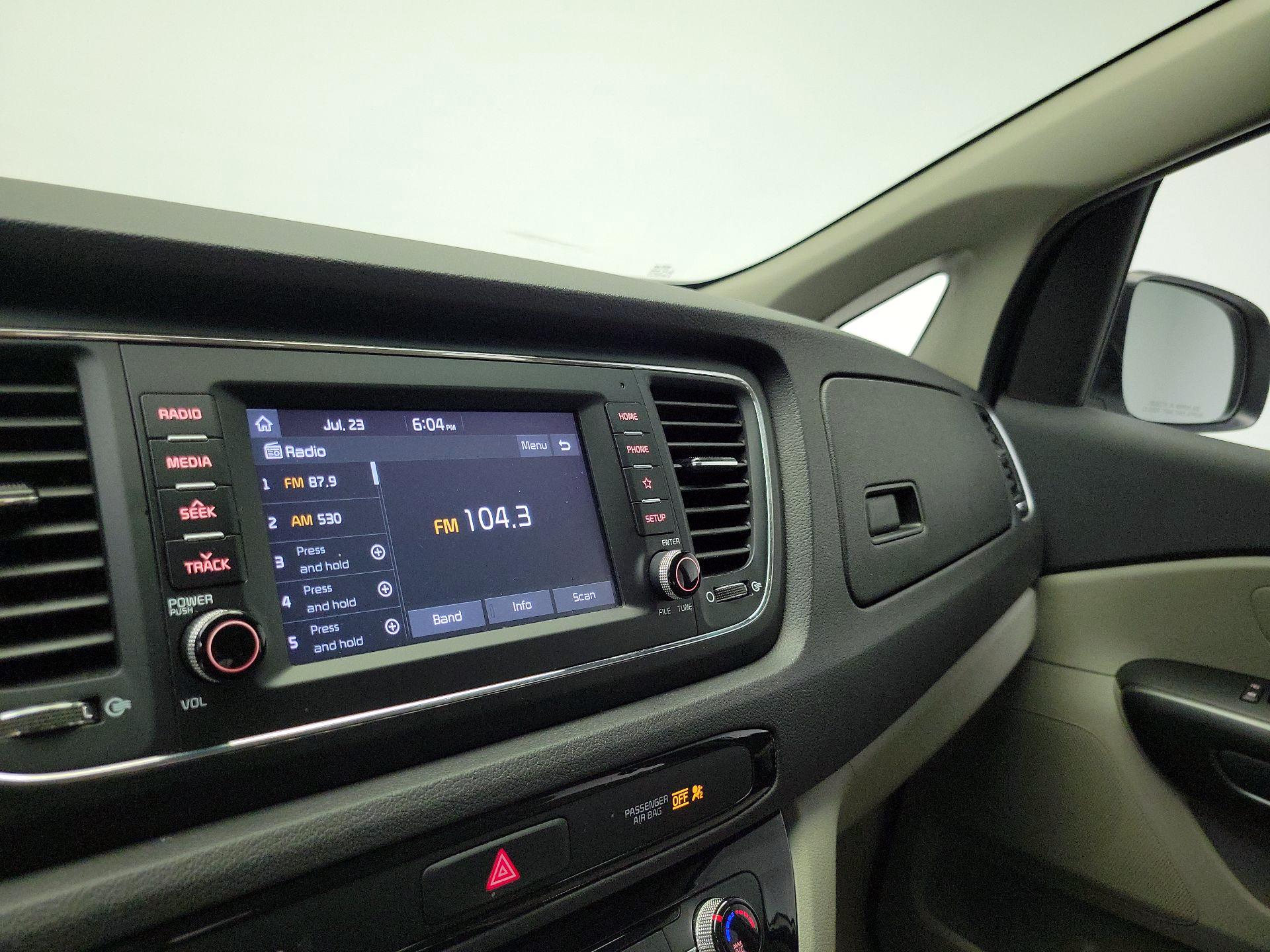 Thumbnail: 2020 Kia Sedona - 15