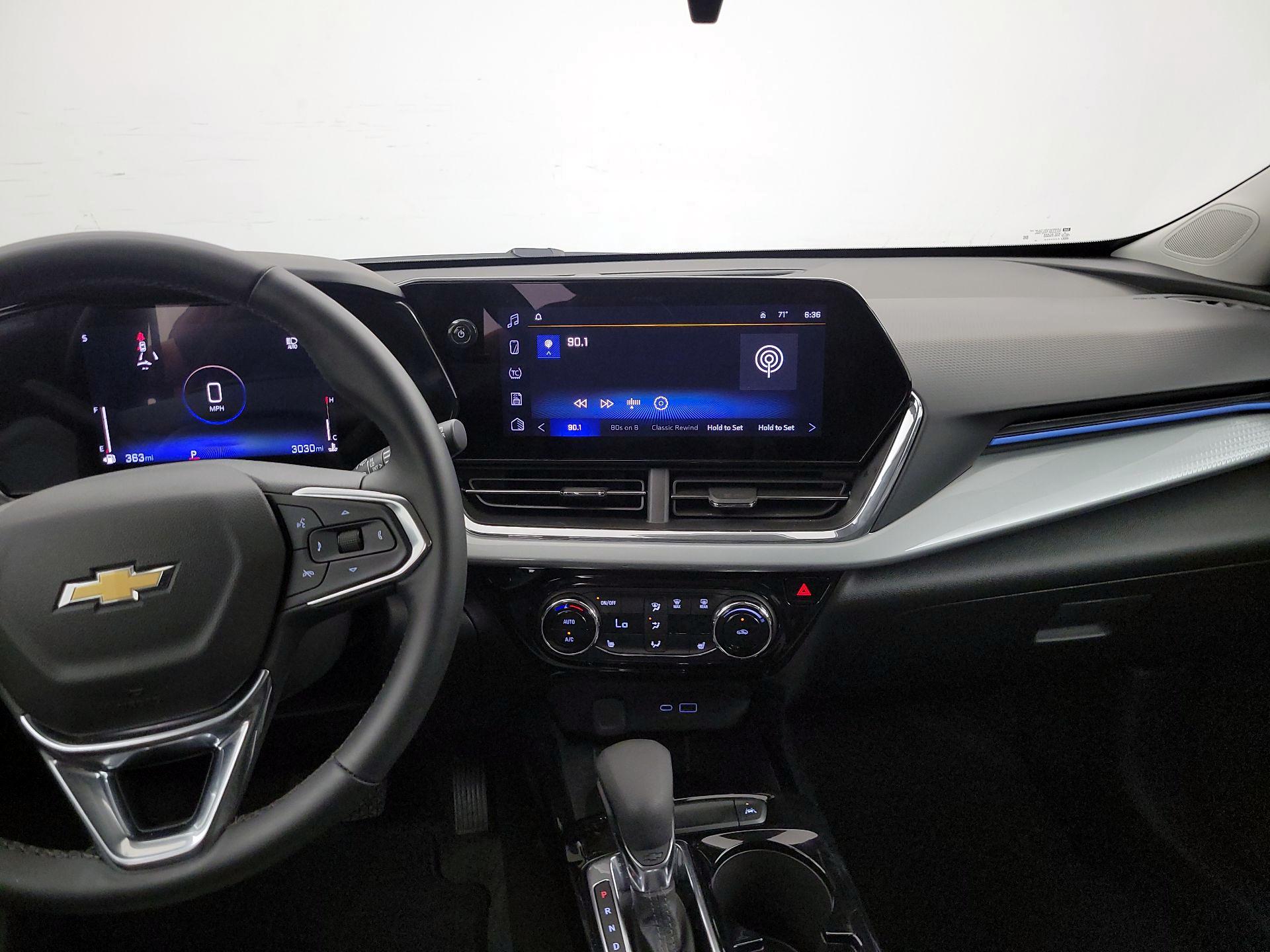 Thumbnail: 2025 Chevrolet Trax - 9