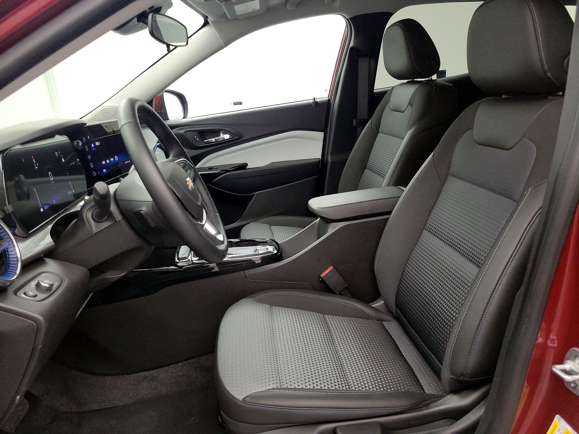 Thumbnail: 2025 Chevrolet Trax - 11