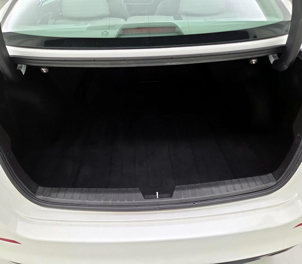 Trunk/Cargo (Seats Up)