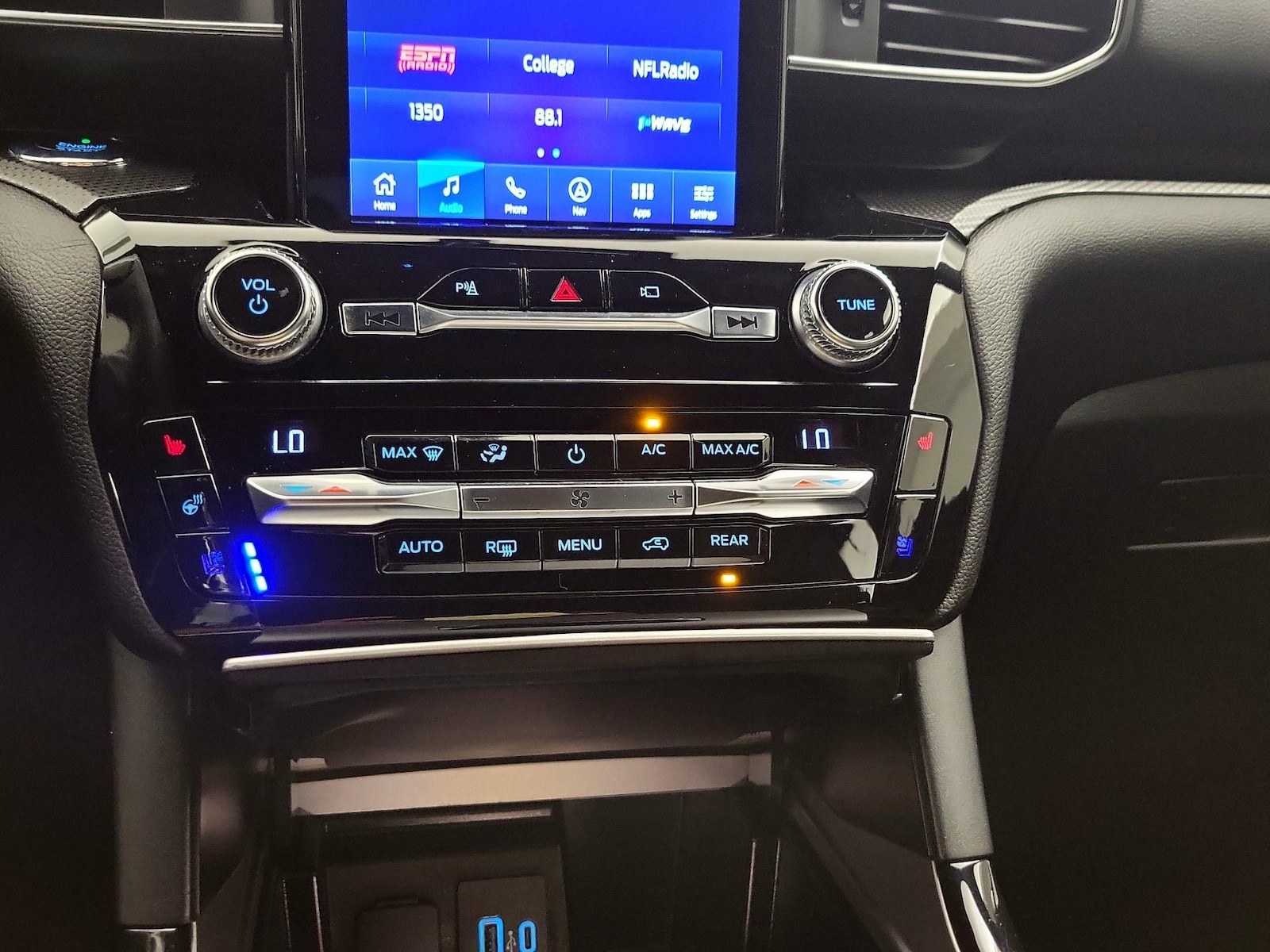 2021 Ford Explorer ST - Photo 18