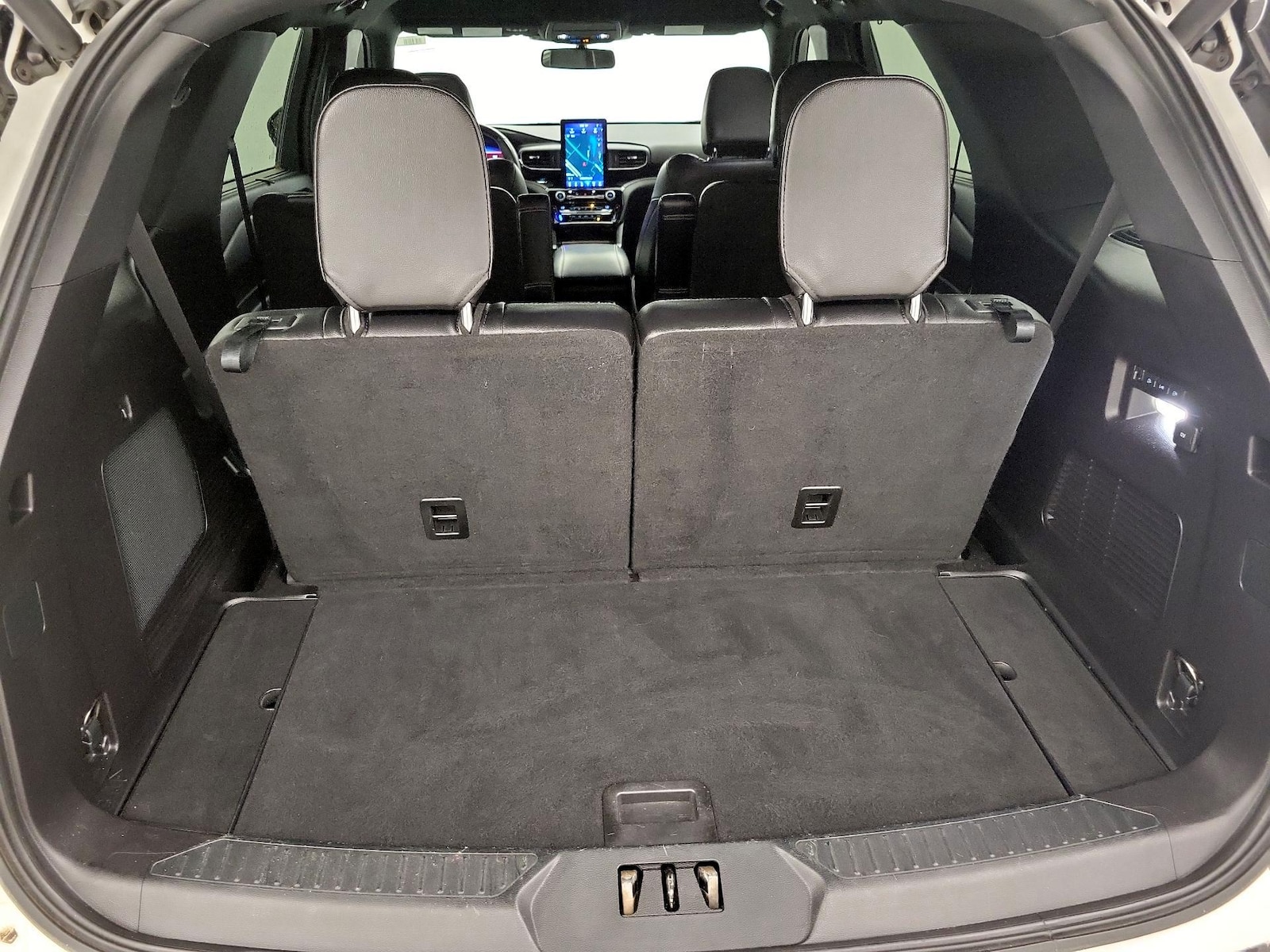 2021 Ford Explorer ST - Photo 23