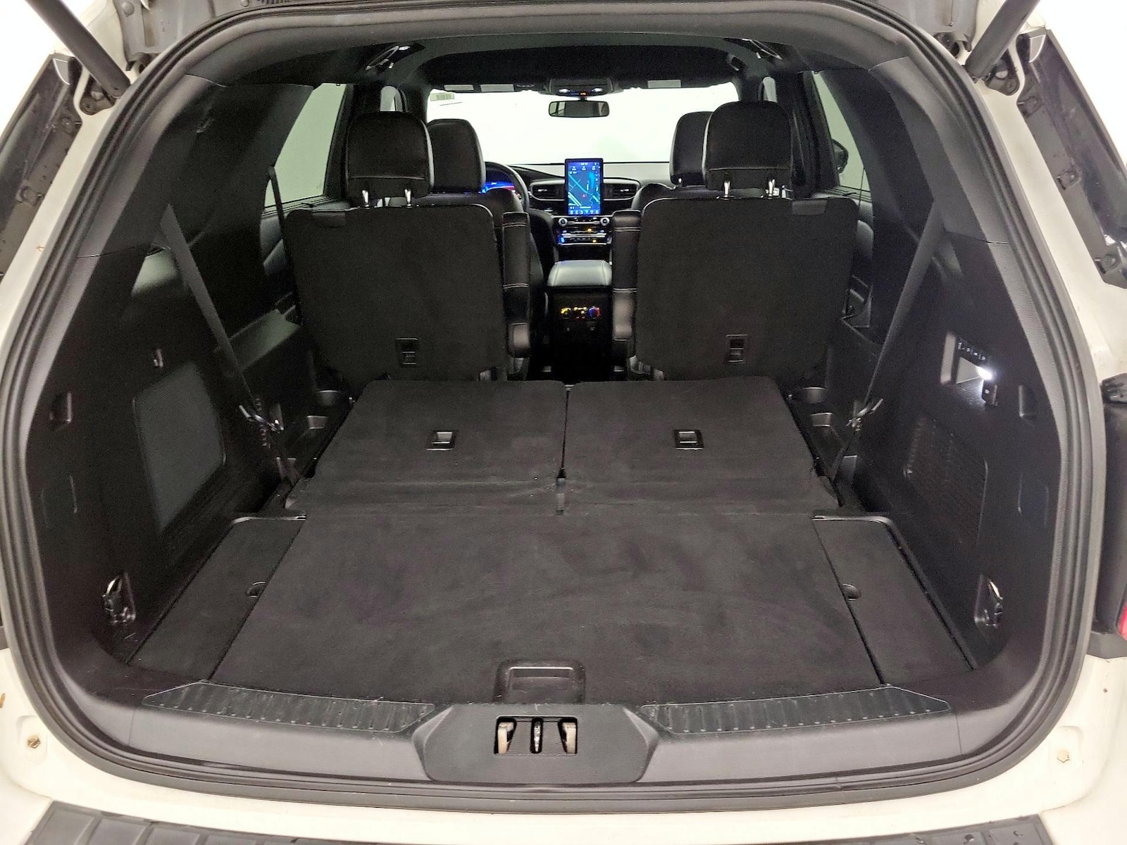 2021 Ford Explorer ST - Photo 24