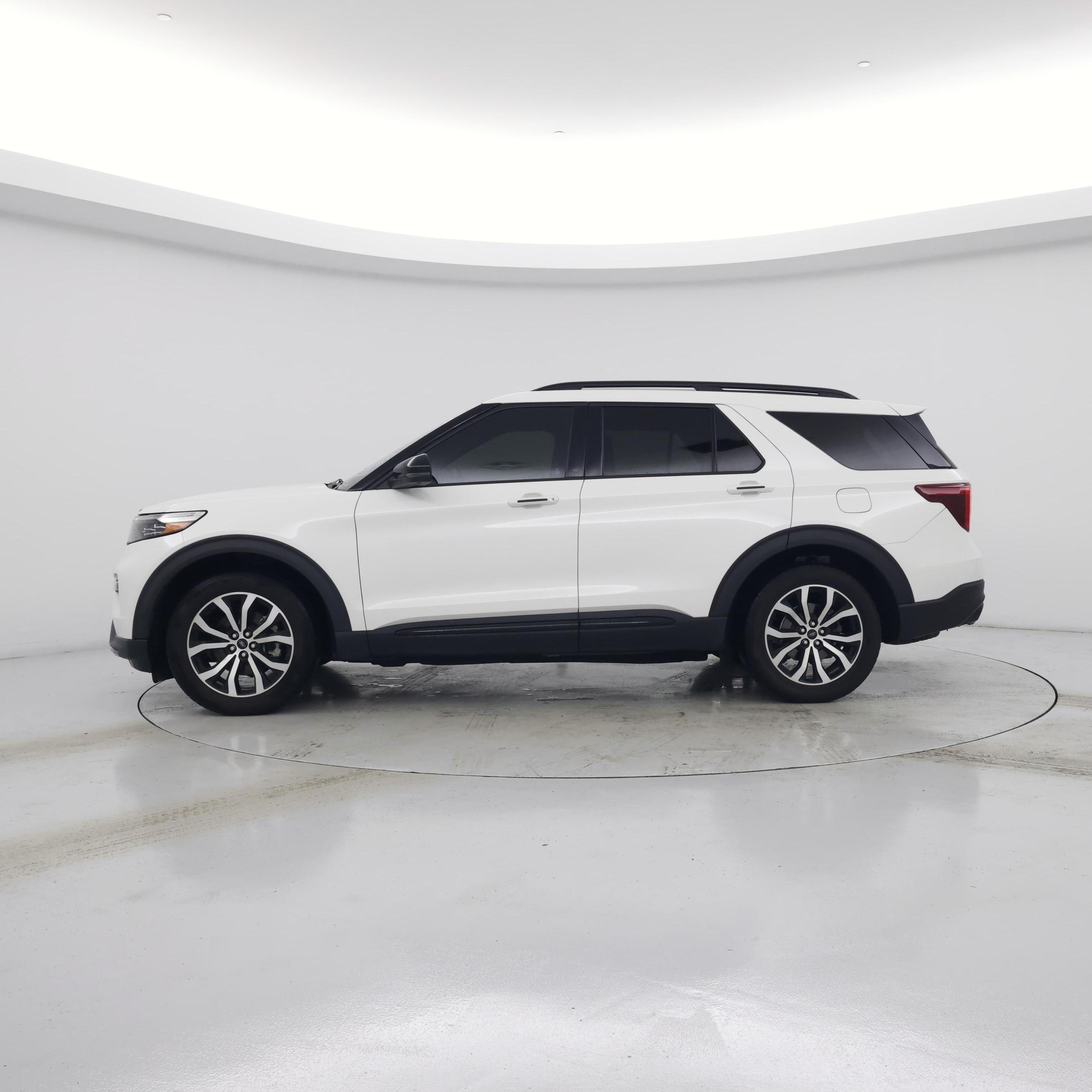 Thumbnail: 2021 Ford Explorer - 3