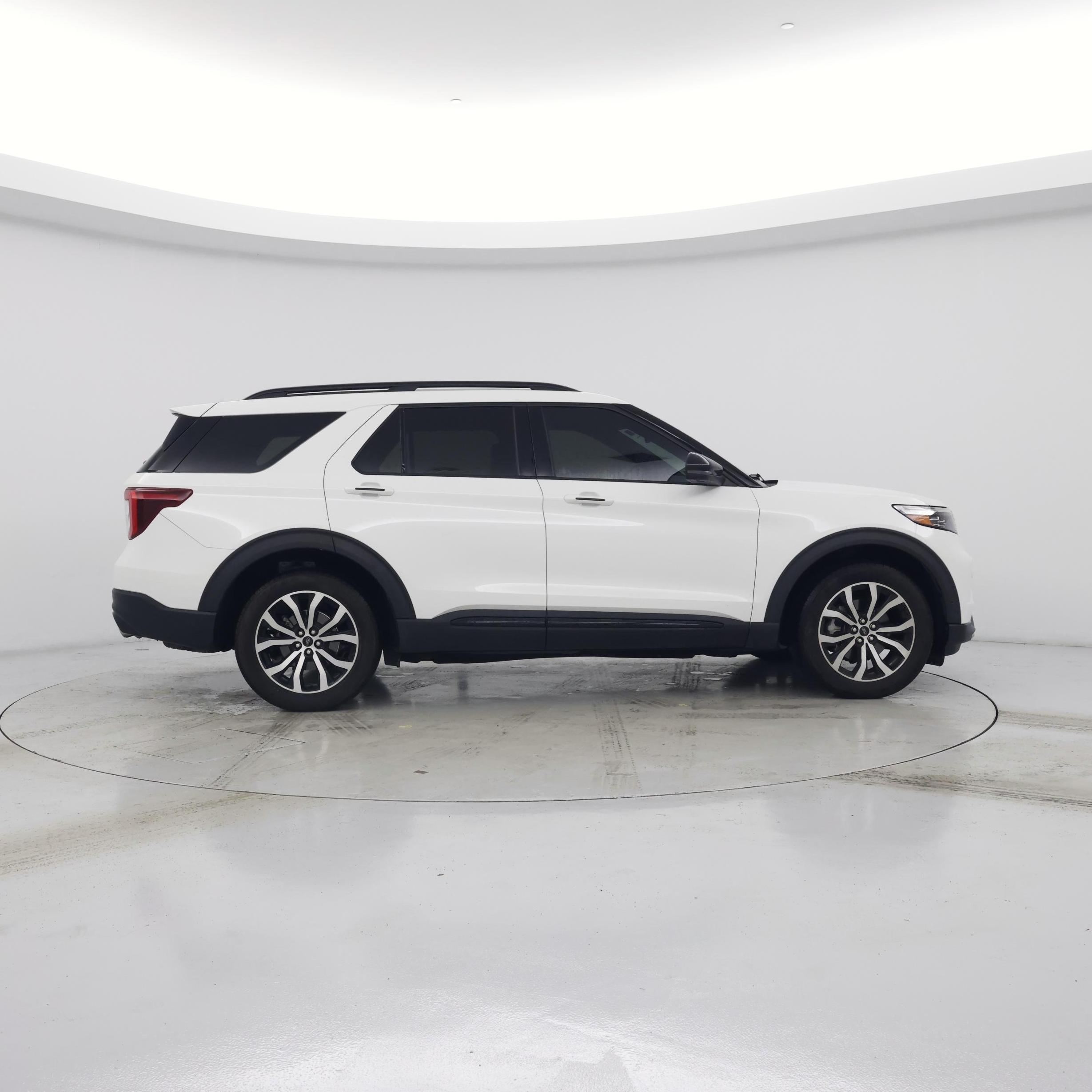 Thumbnail: 2021 Ford Explorer - 7