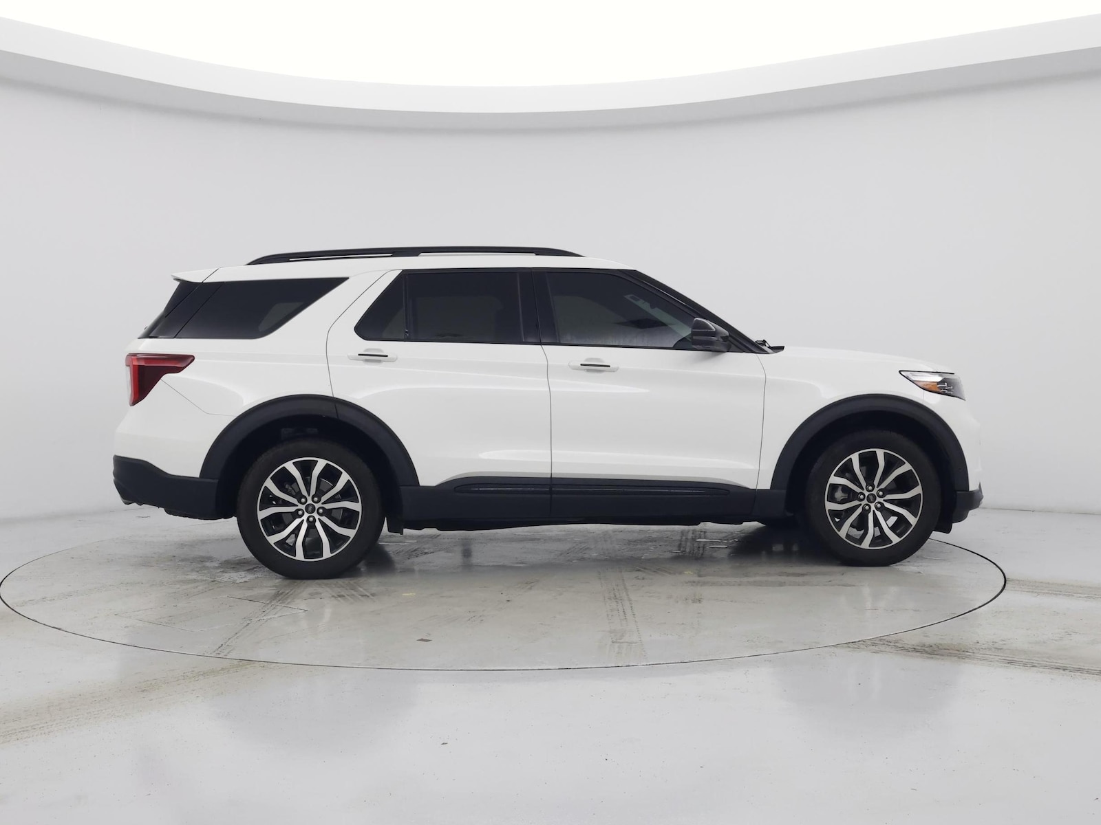 2021 Ford Explorer ST - Photo 8