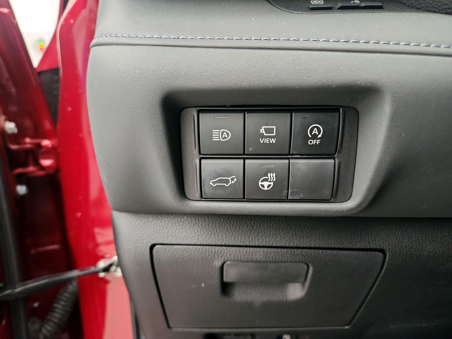 Thumbnail: 2024 Toyota Highlander - 13