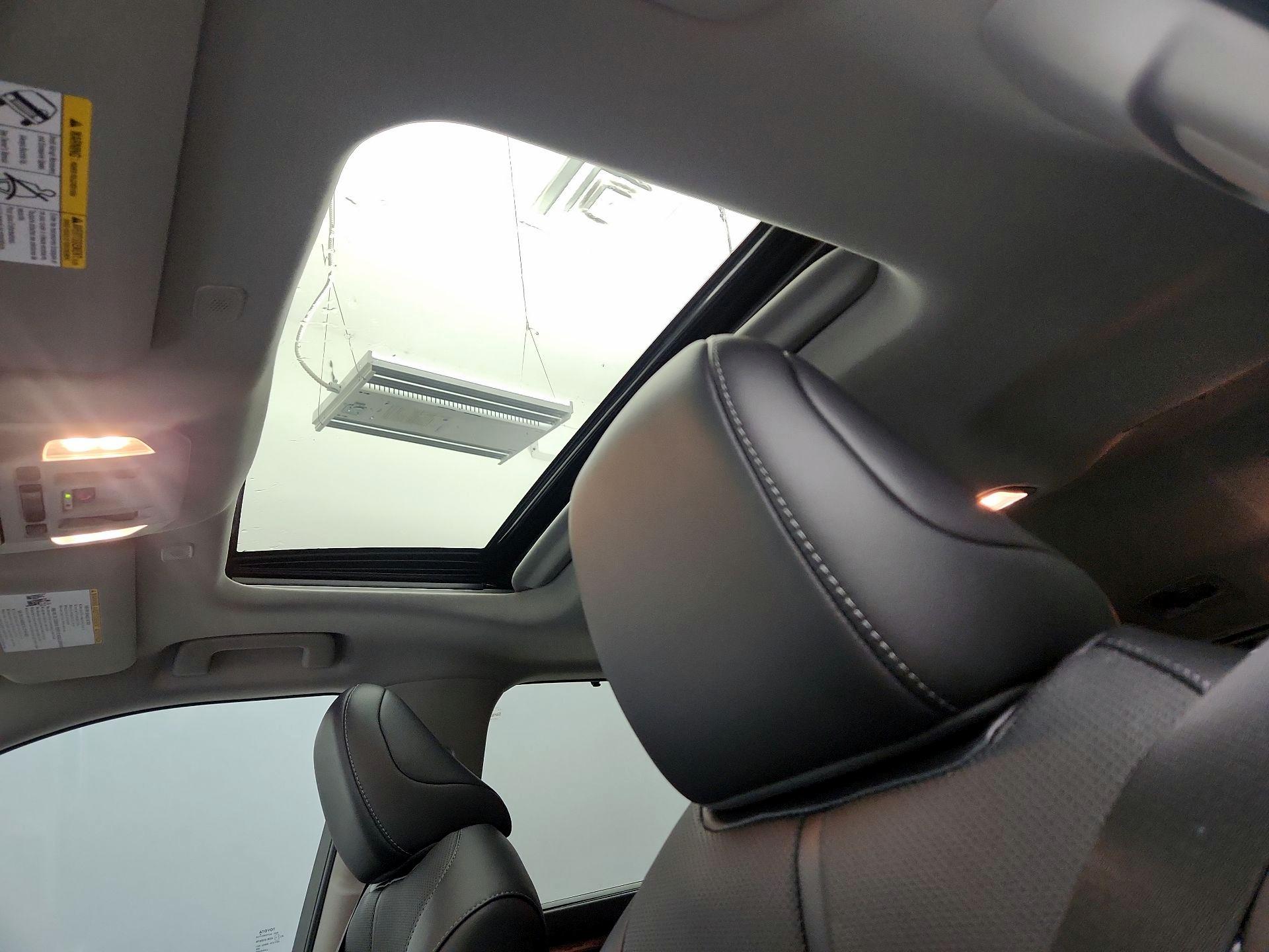 Thumbnail: 2024 Toyota Highlander - 19