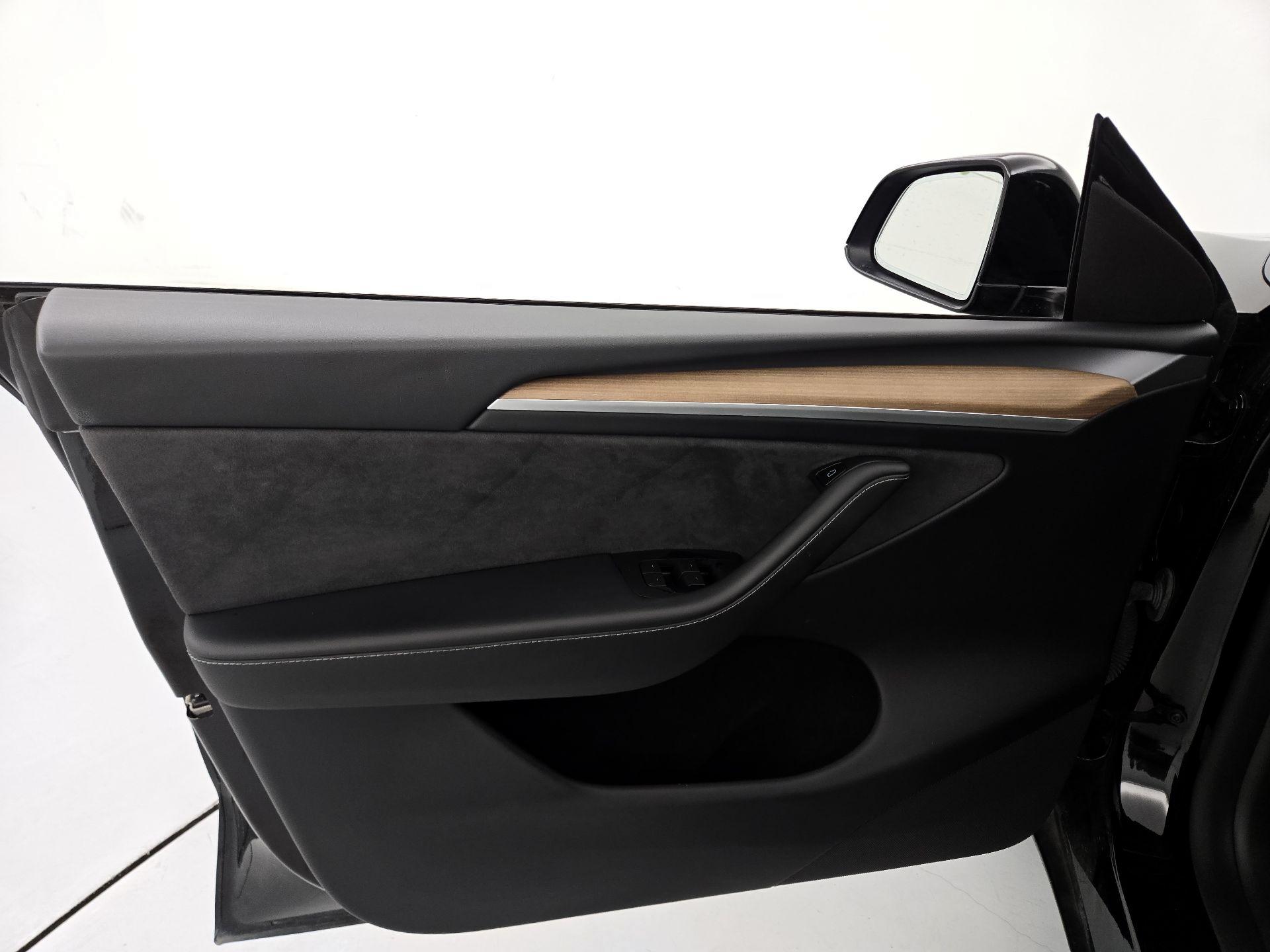 Thumbnail: 2023 Tesla Model Y - 12