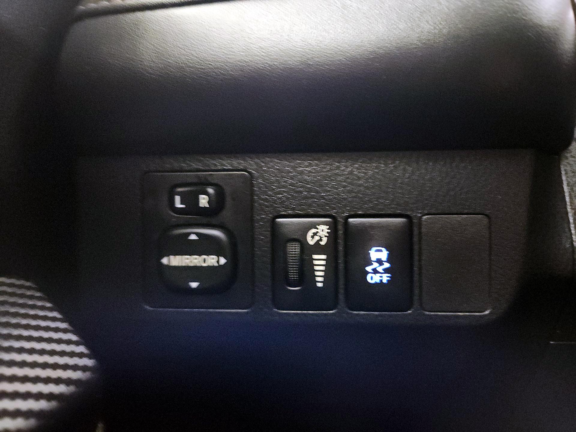 Thumbnail: 2014 Toyota RAV4 - 13