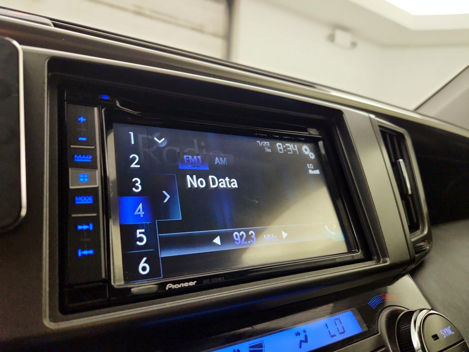 Thumbnail: 2014 Toyota RAV4 - 15