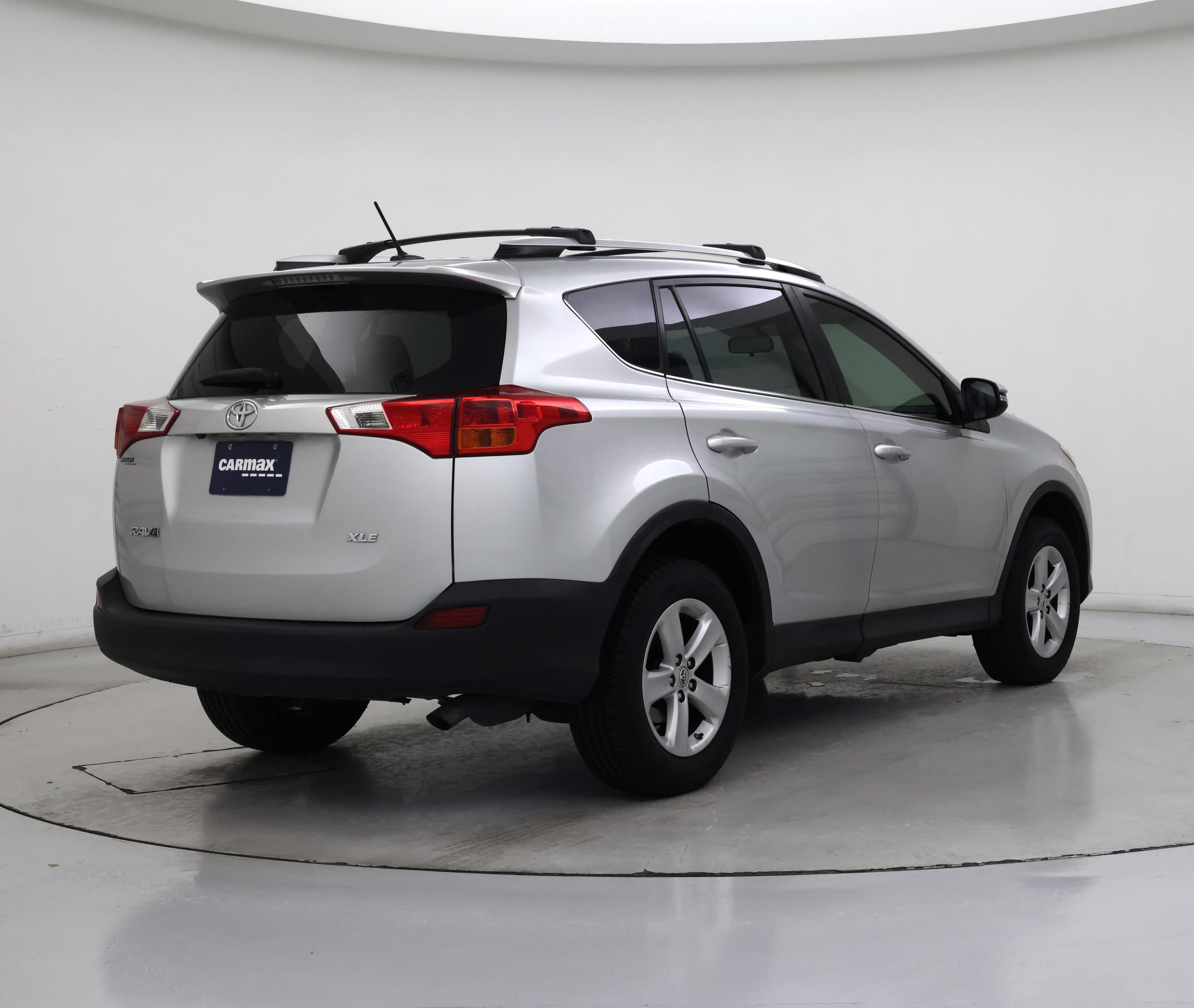 Thumbnail: 2014 Toyota RAV4 - 8
