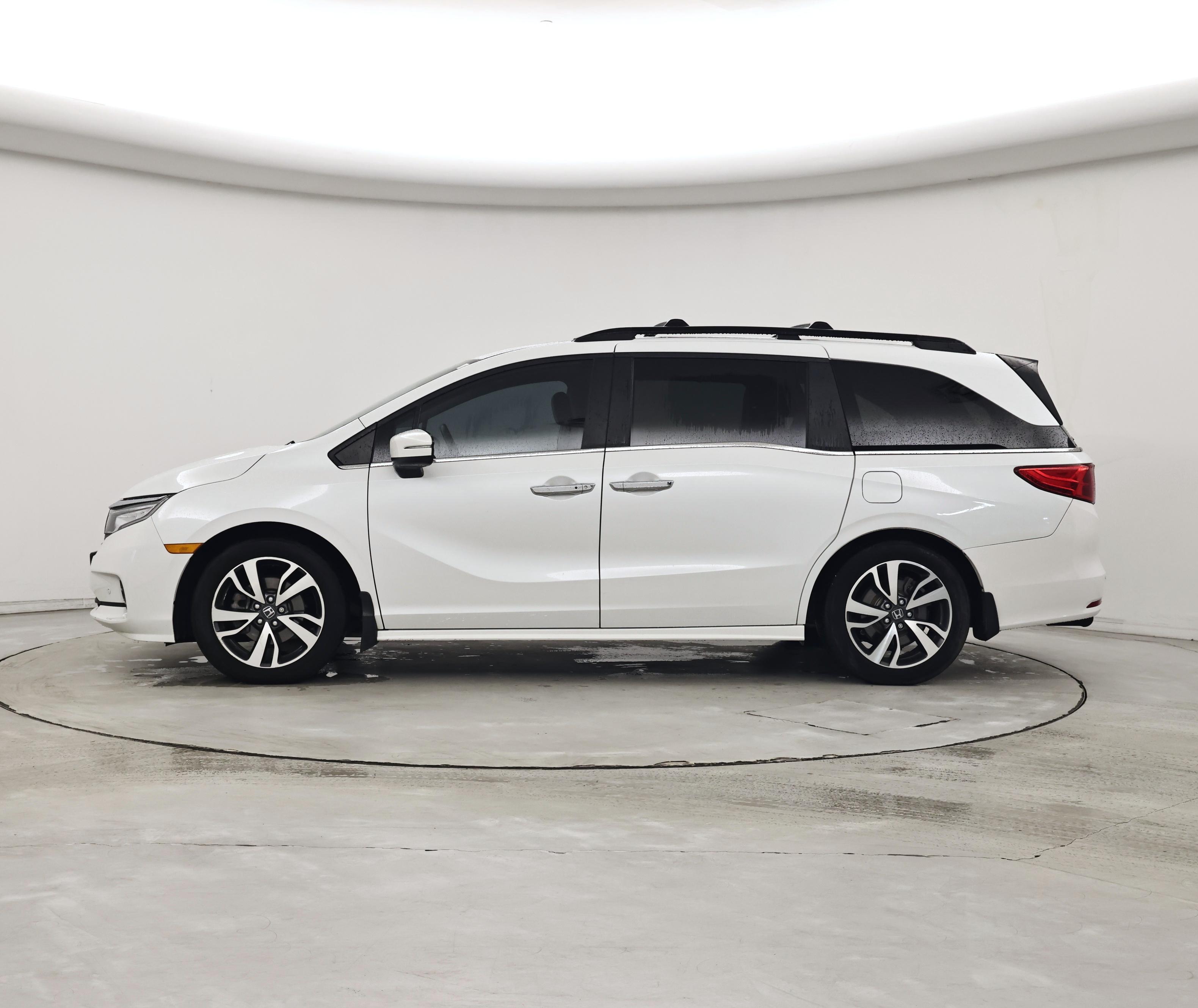 Thumbnail: 2022 Honda Odyssey - 3