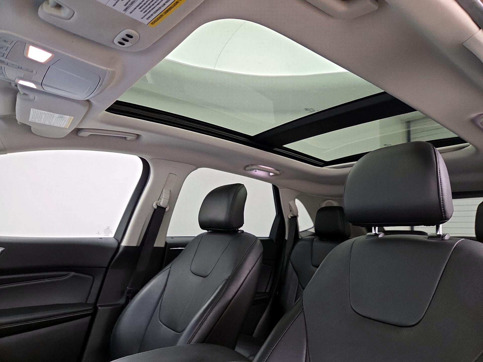 Thumbnail: 2016 Ford Edge - 20