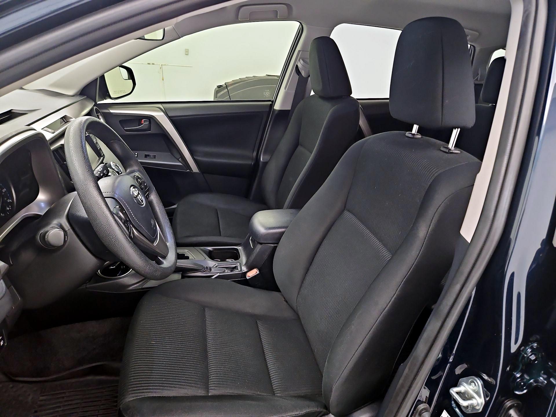 Thumbnail: 2018 Toyota RAV4 - 11