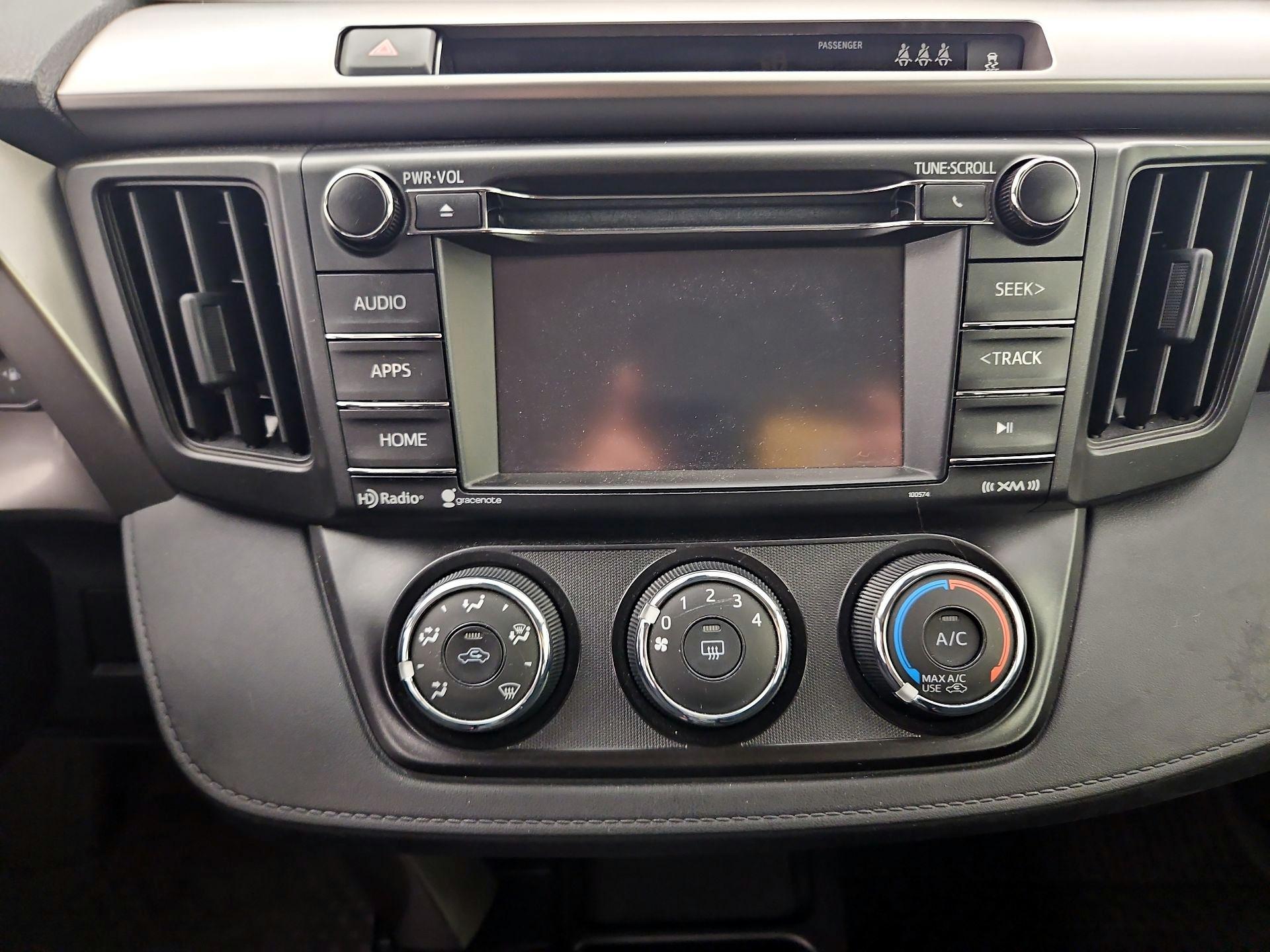 Thumbnail: 2018 Toyota RAV4 - 15