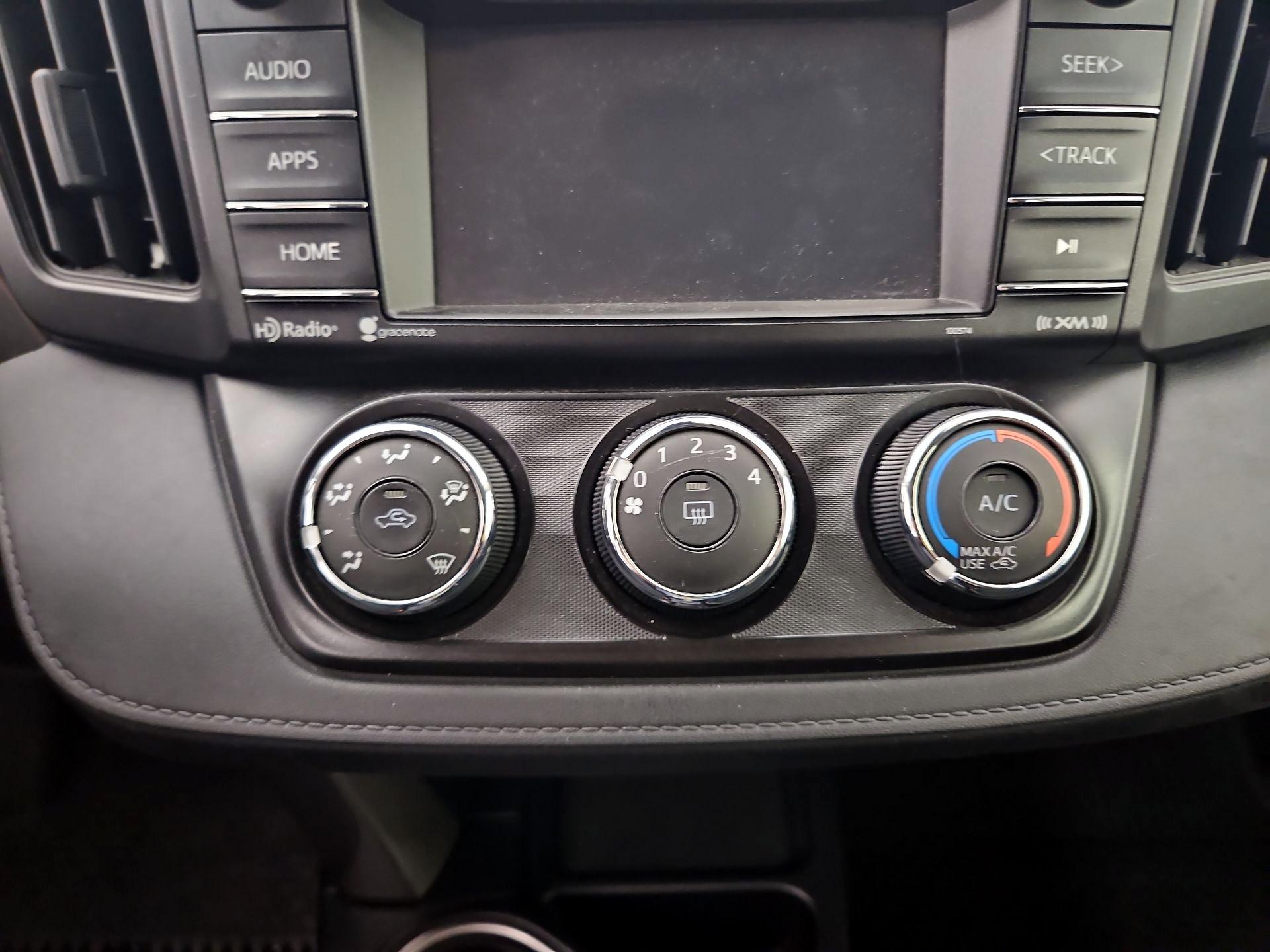 Thumbnail: 2018 Toyota RAV4 - 16