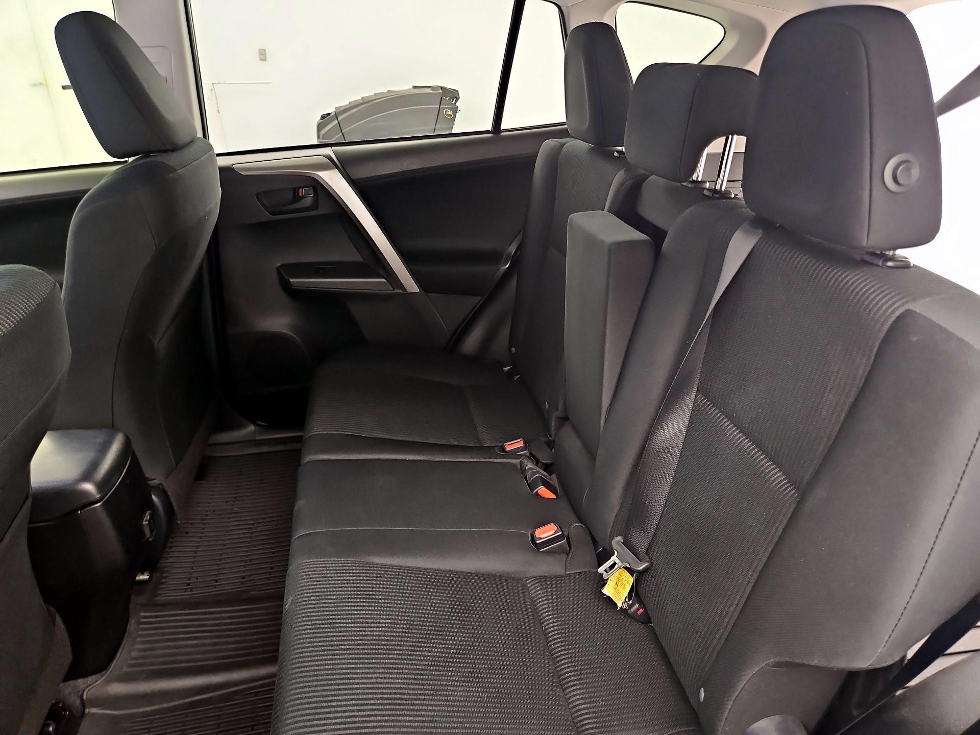 Thumbnail: 2018 Toyota RAV4 - 19