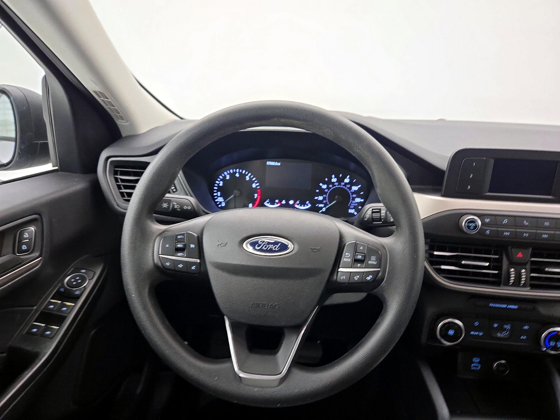Thumbnail: 2021 Ford Escape - 10