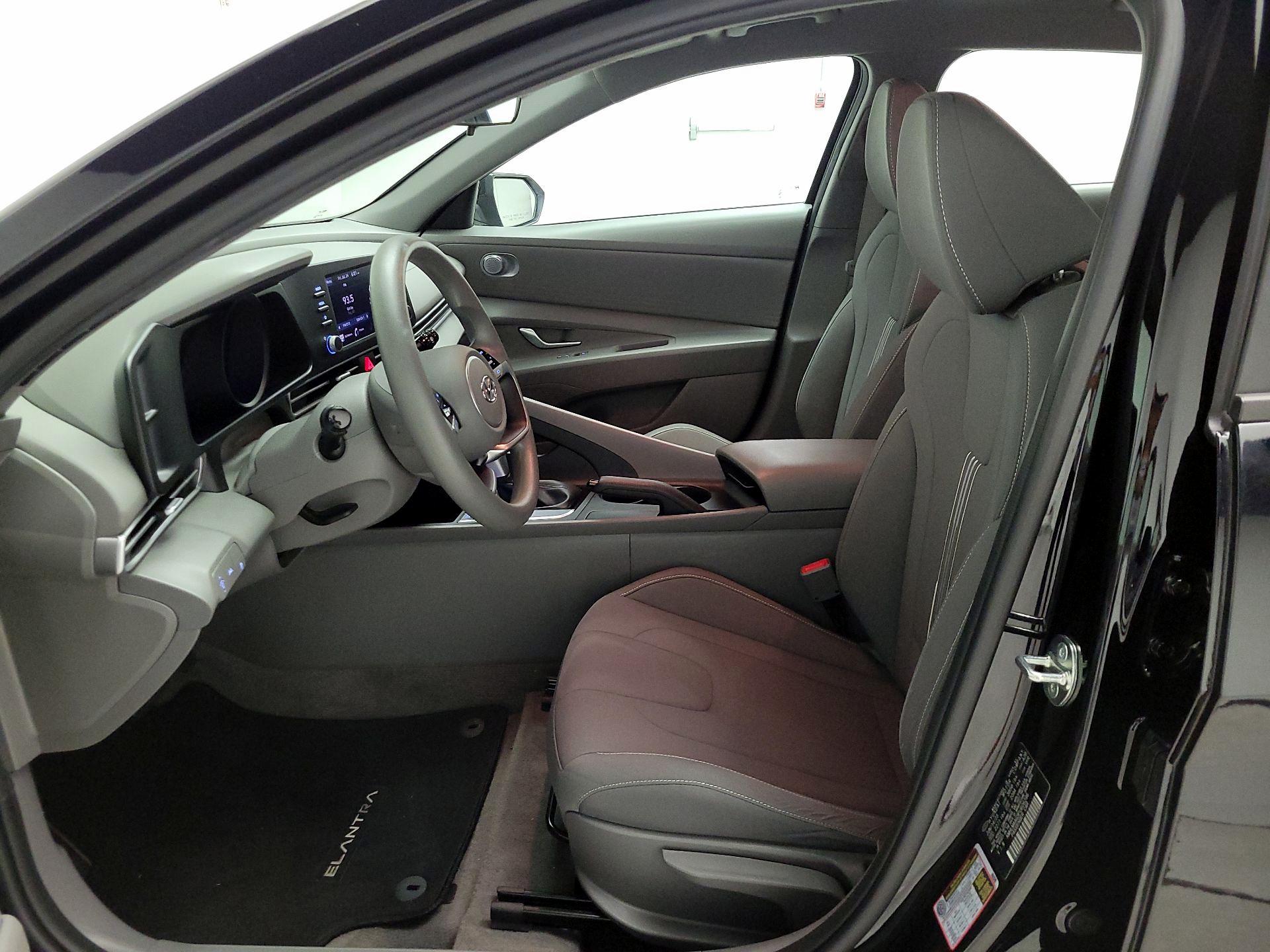 Thumbnail: 2023 Hyundai Elantra - 11