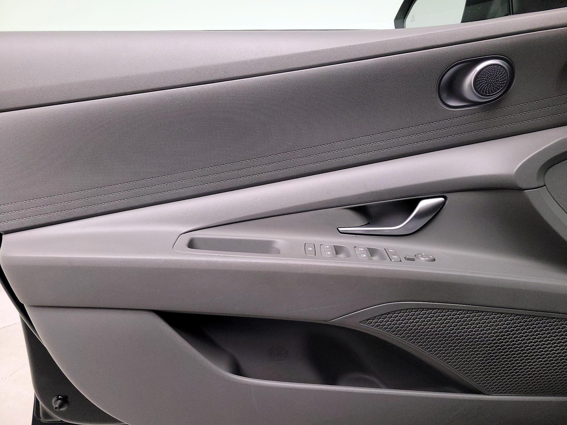 Thumbnail: 2023 Hyundai Elantra - 12