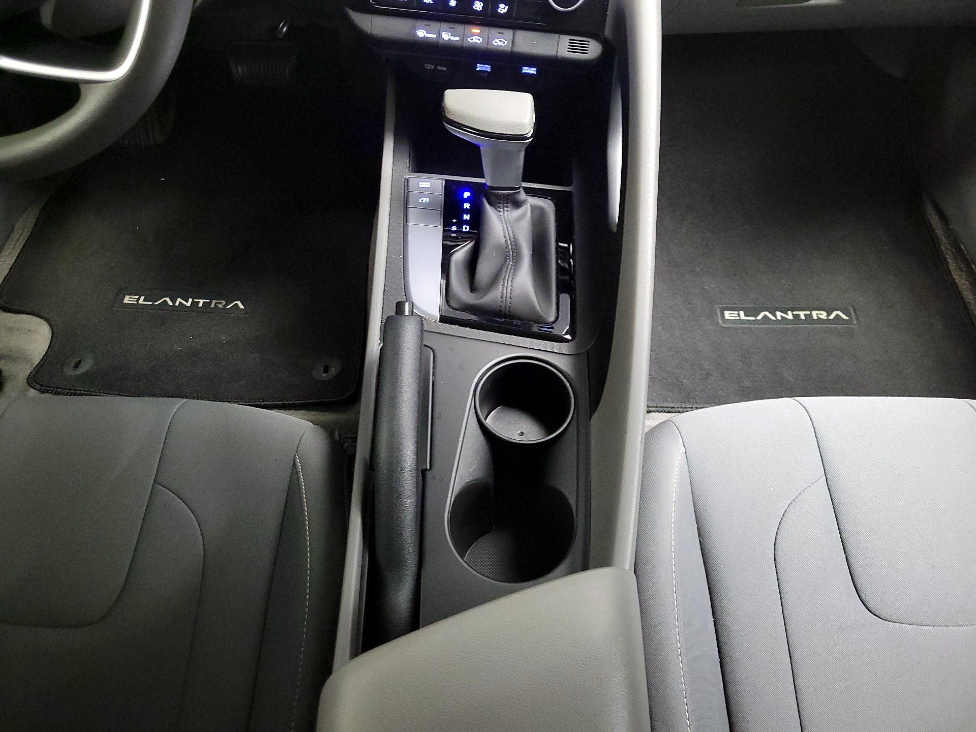 Thumbnail: 2023 Hyundai Elantra - 17