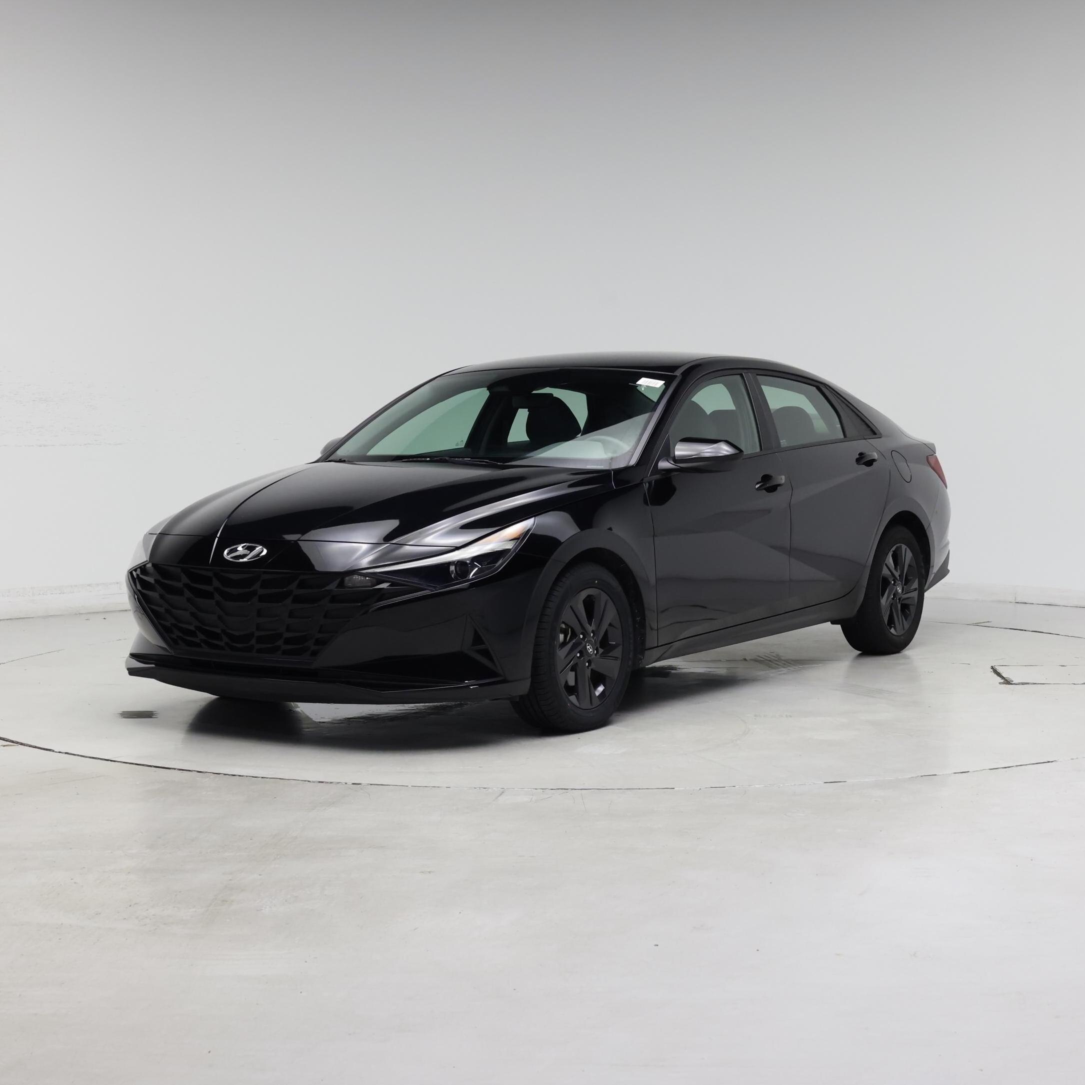 Thumbnail: 2023 Hyundai Elantra - 4