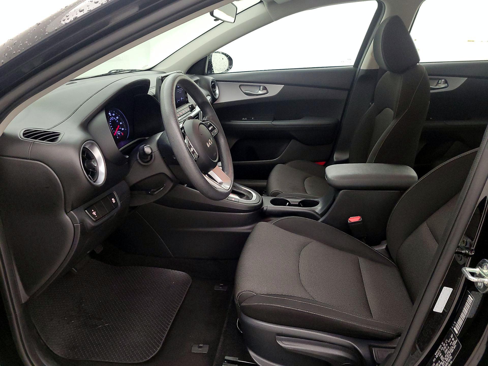 Thumbnail: 2024 Kia Forte - 11