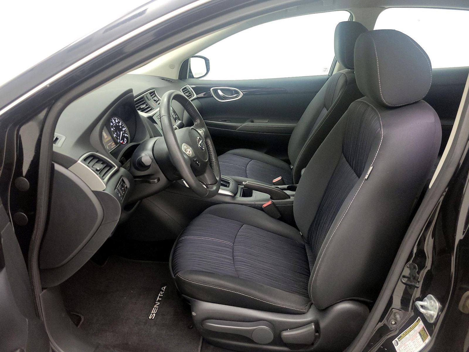 2017 Nissan Sentra SV - Photo 12