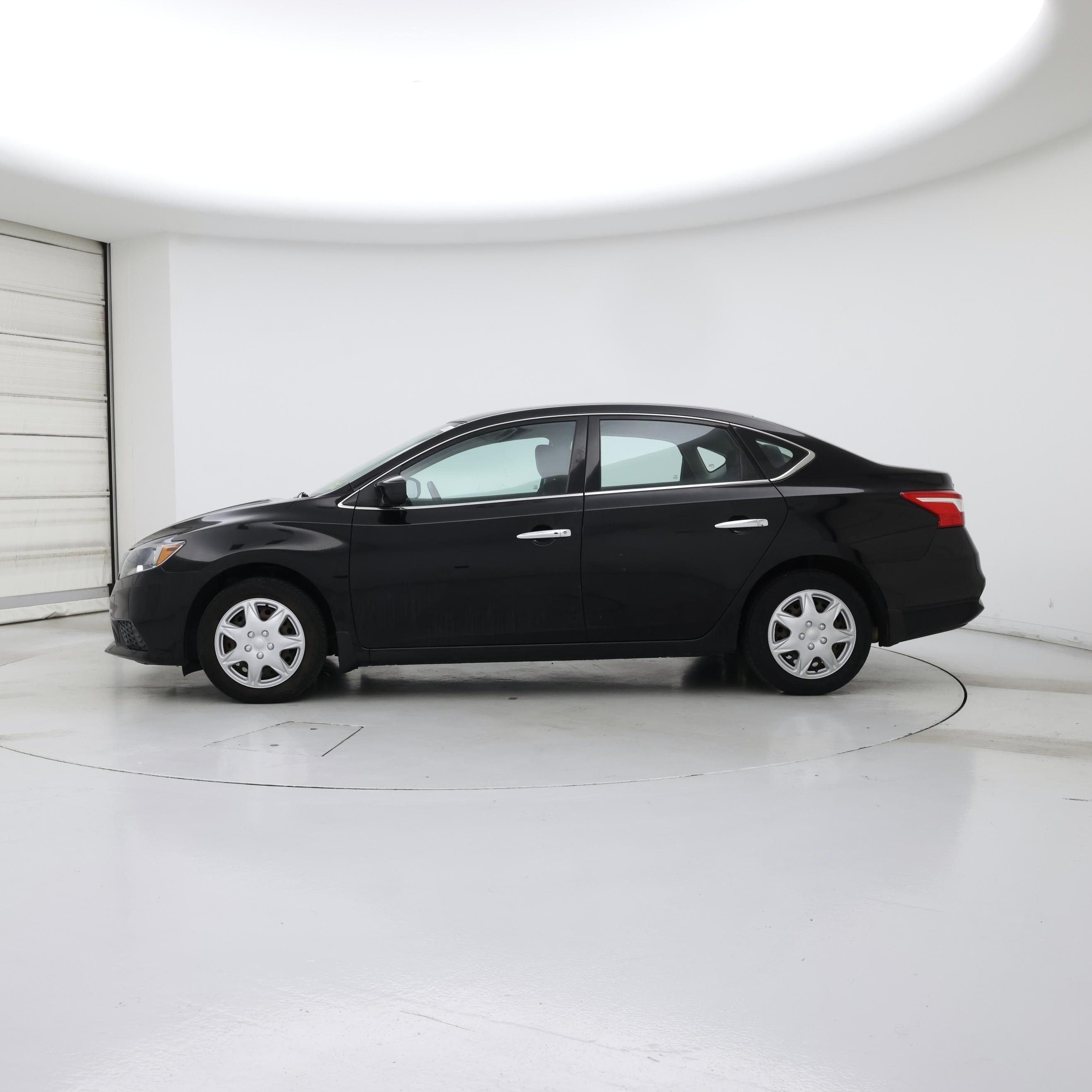 Thumbnail: 2017 Nissan Sentra - 3