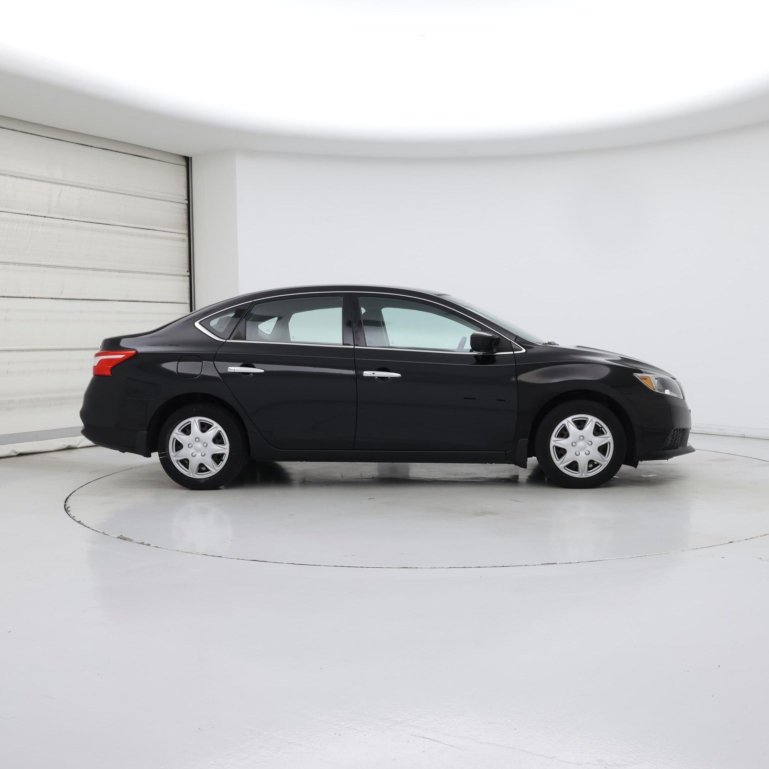 Thumbnail: 2017 Nissan Sentra - 7