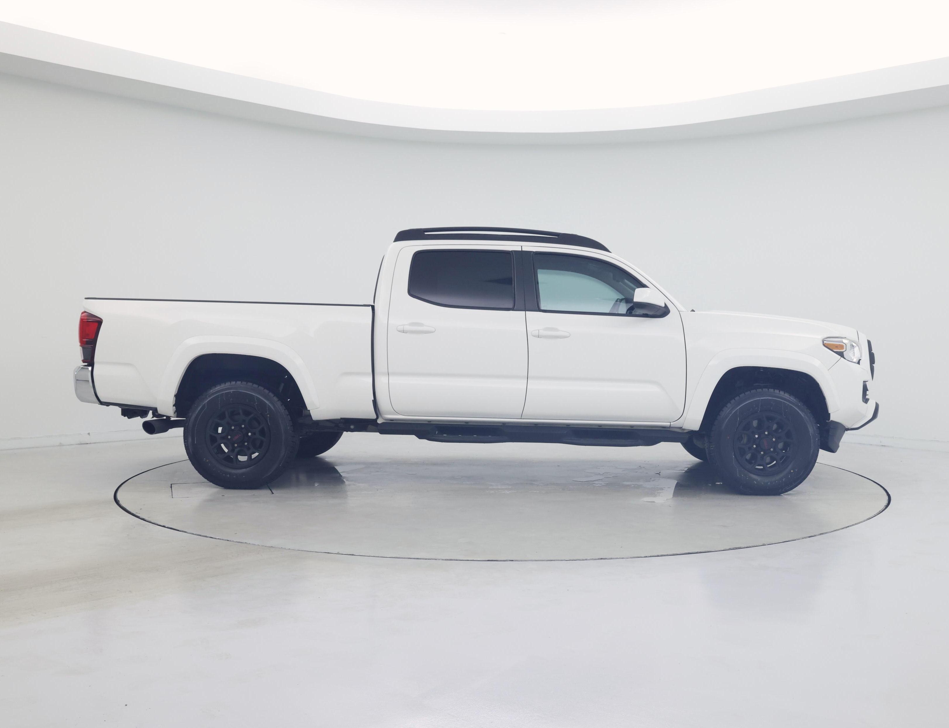 Thumbnail: 2021 Toyota Tacoma - 7