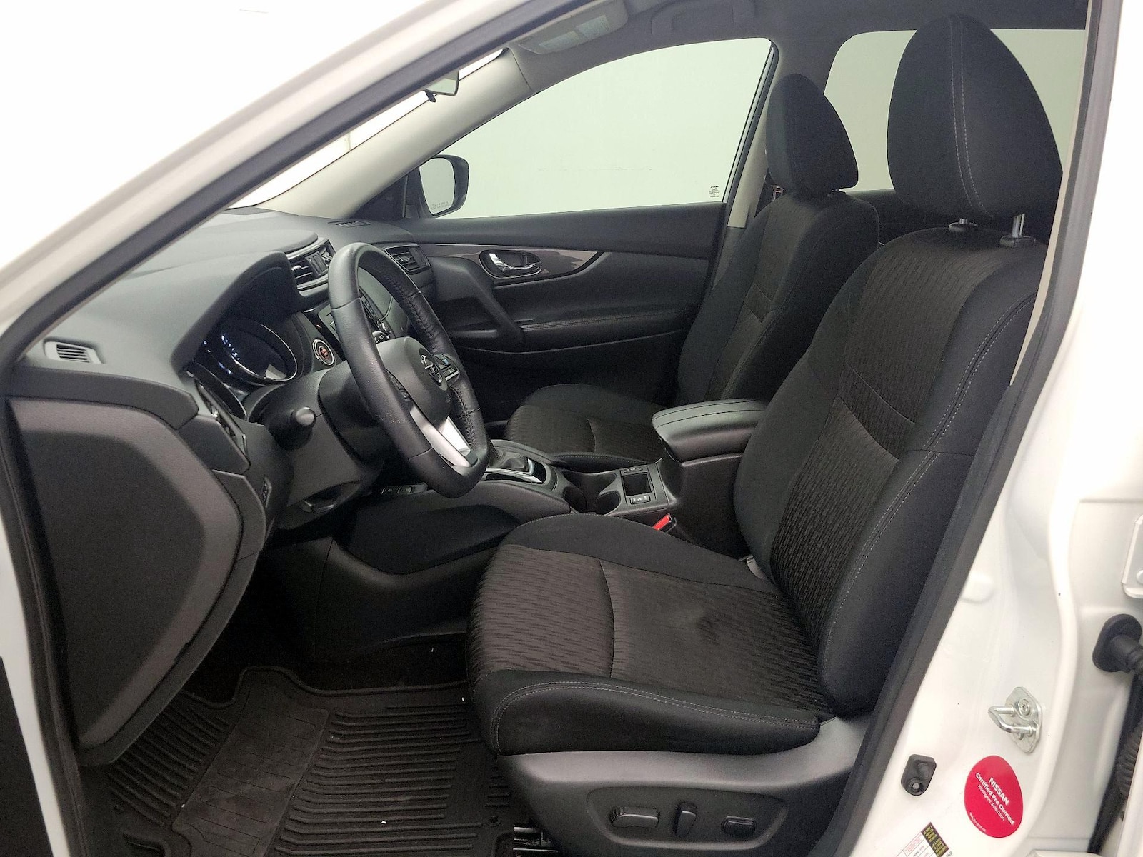 2019 Nissan Rogue SV - Photo 12