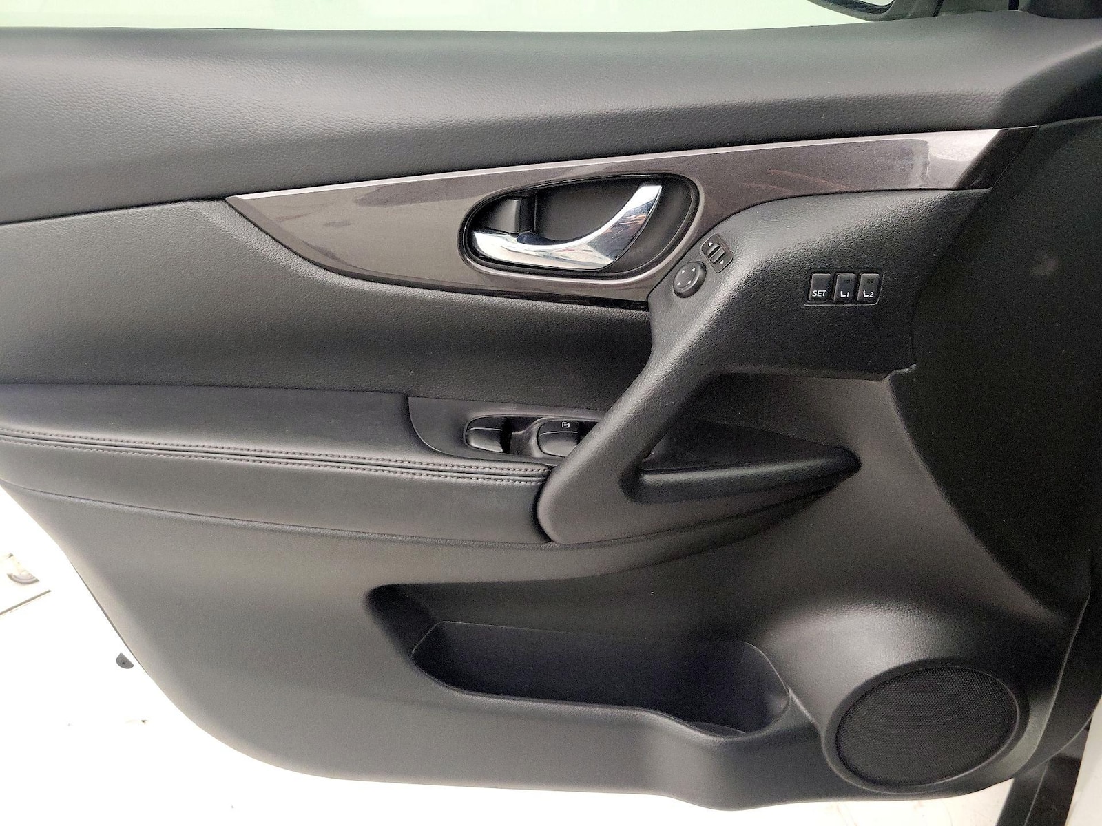 2019 Nissan Rogue SV - Photo 13