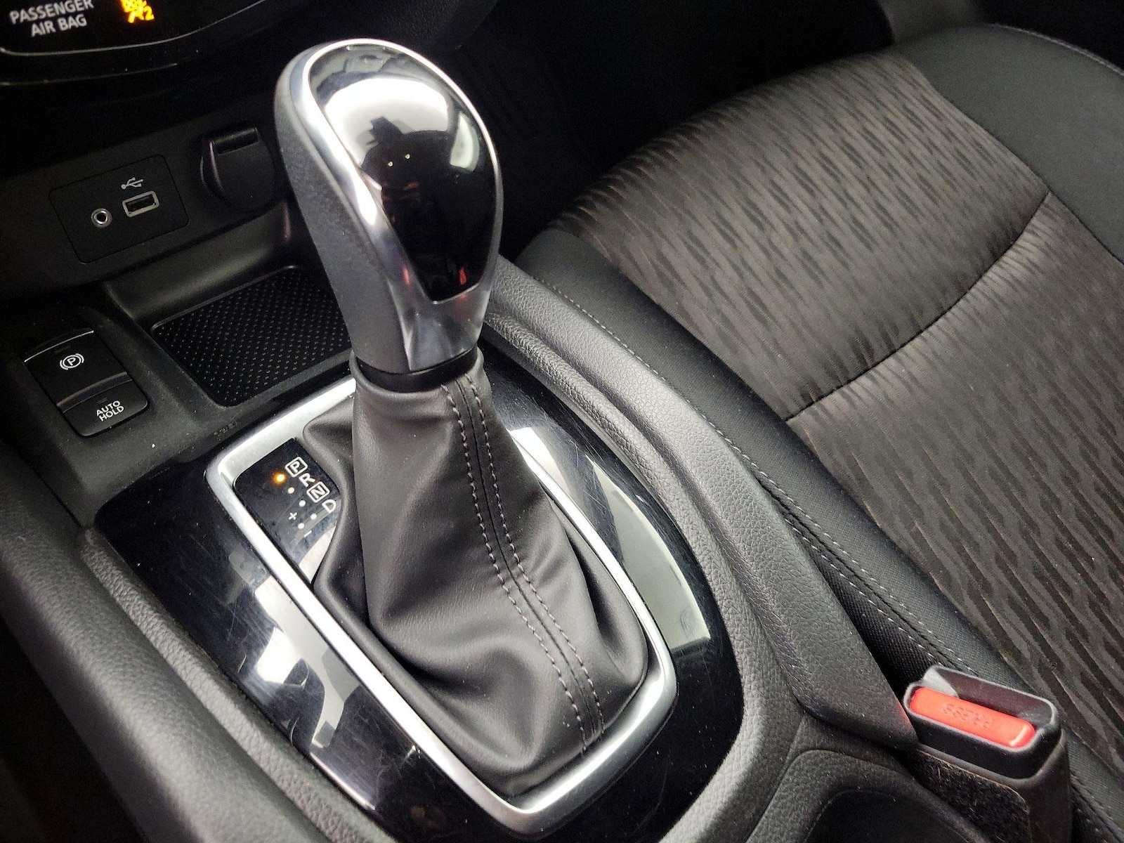 2019 Nissan Rogue SV - Photo 19