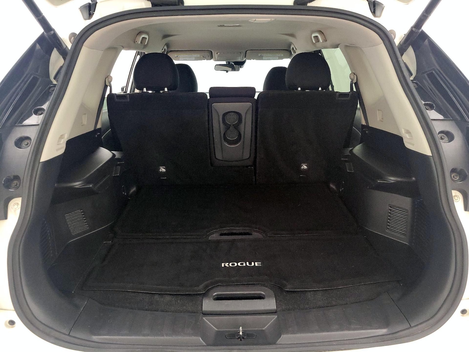 2019 Nissan Rogue SV - Photo 22